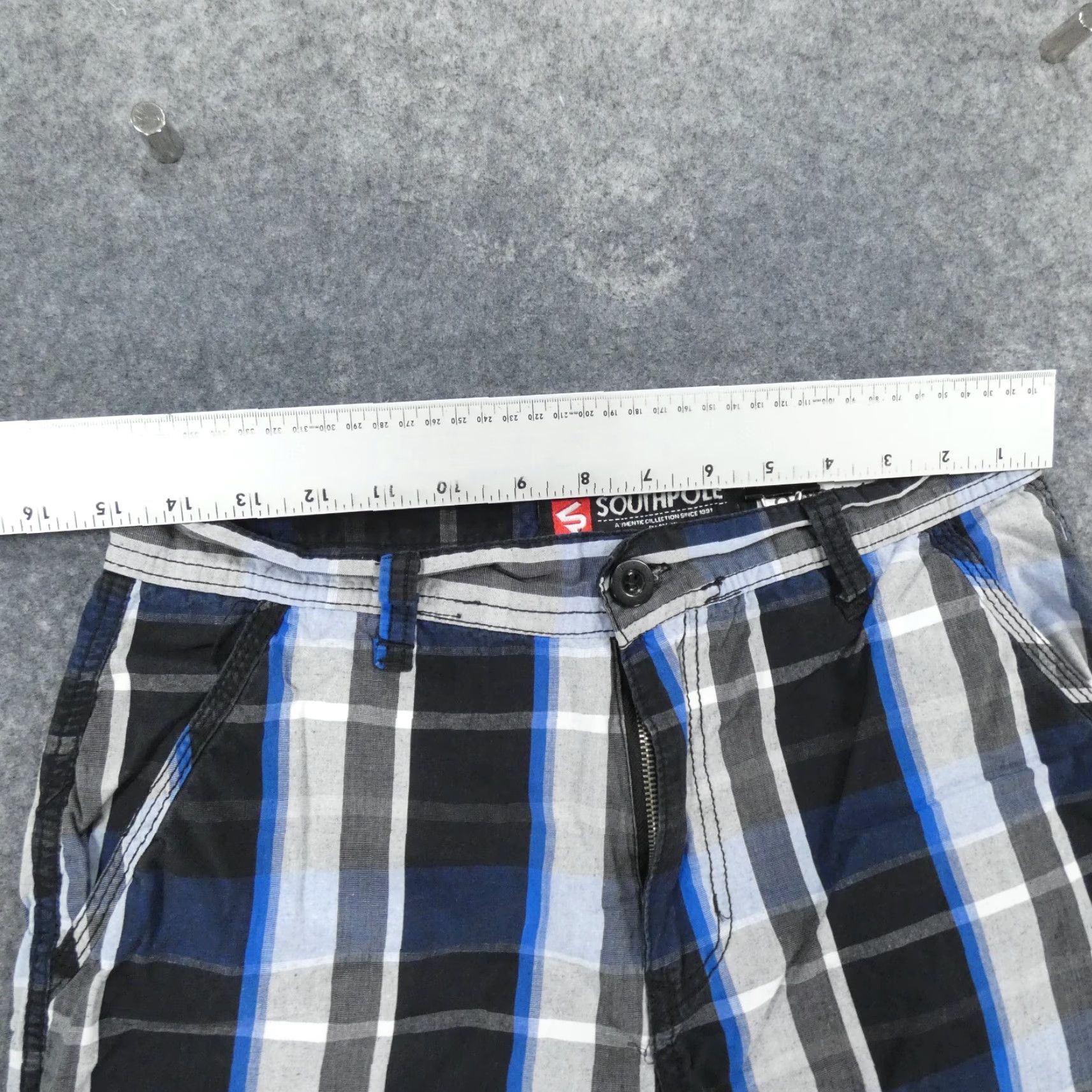 Southpole Southpole Shorts Mens 29 Chino Flat Front Navy Black Plaid Size US 29 - 7 Thumbnail