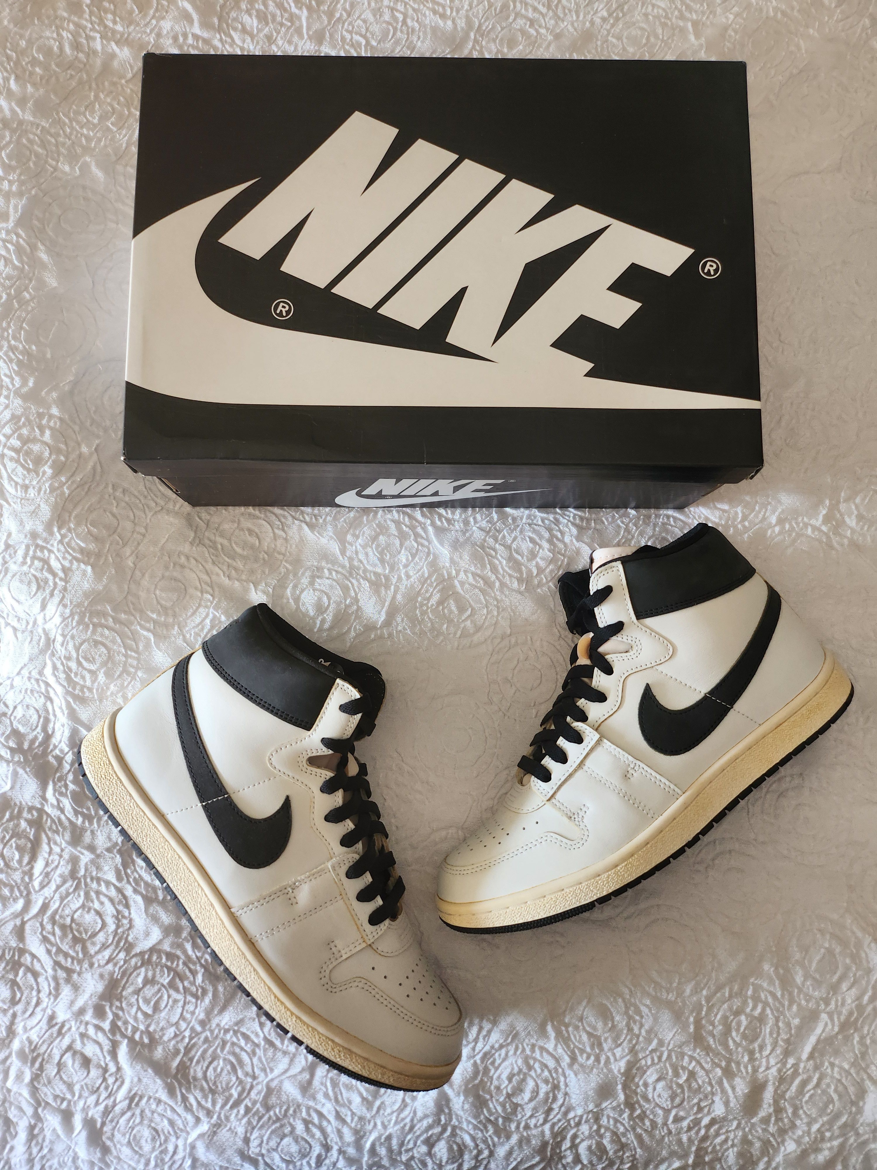 A Ma Maniere × Jordan Brand Jordan Air Ship x A Ma Manier Size US 9.5 / EU 42-43 - 1 Thumbnail