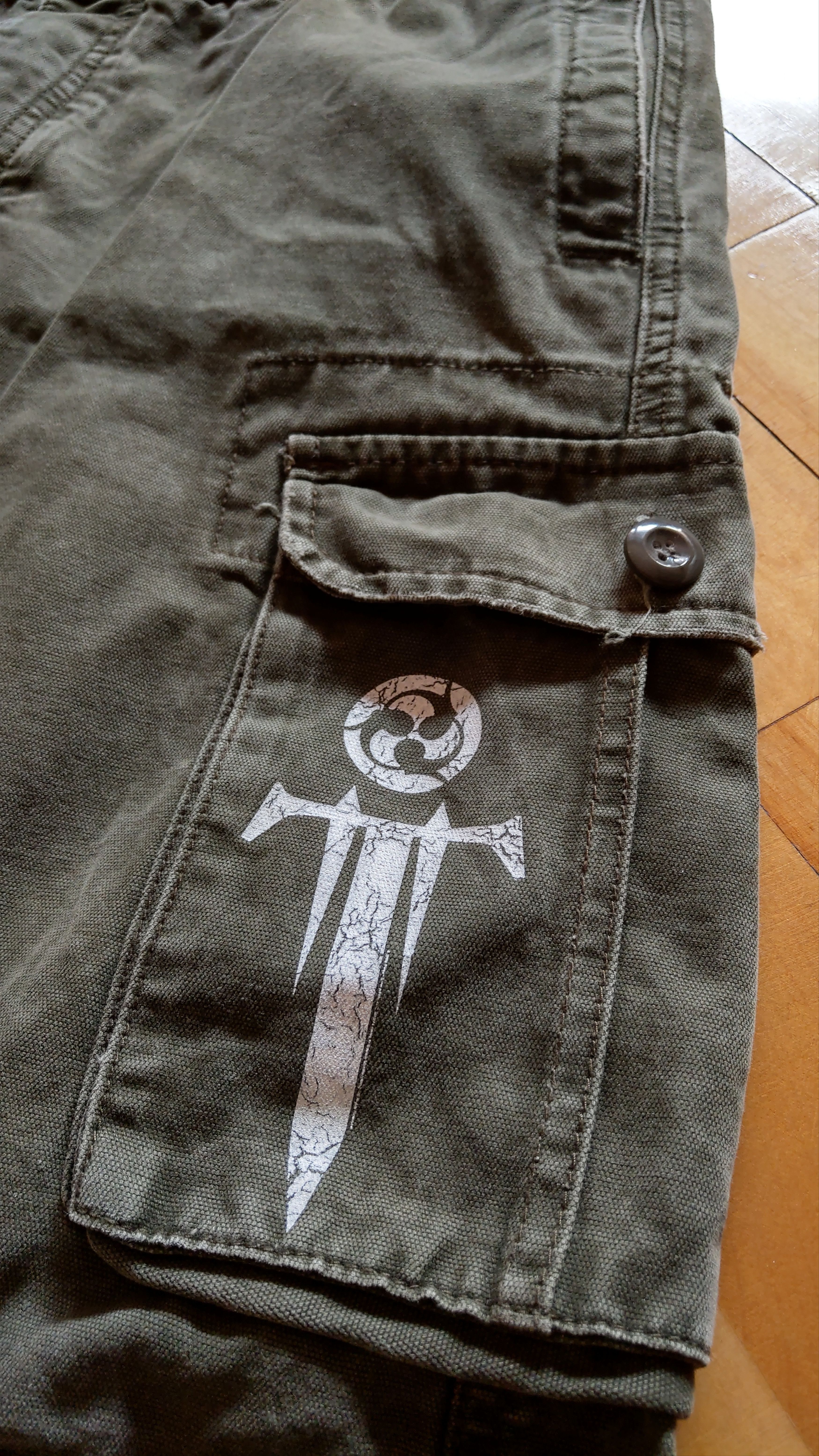 Band Tees Unique TRIVIUM Pants Shorts Cargo Jorts Metal goth opium Alt Size US 33 - 3 Thumbnail