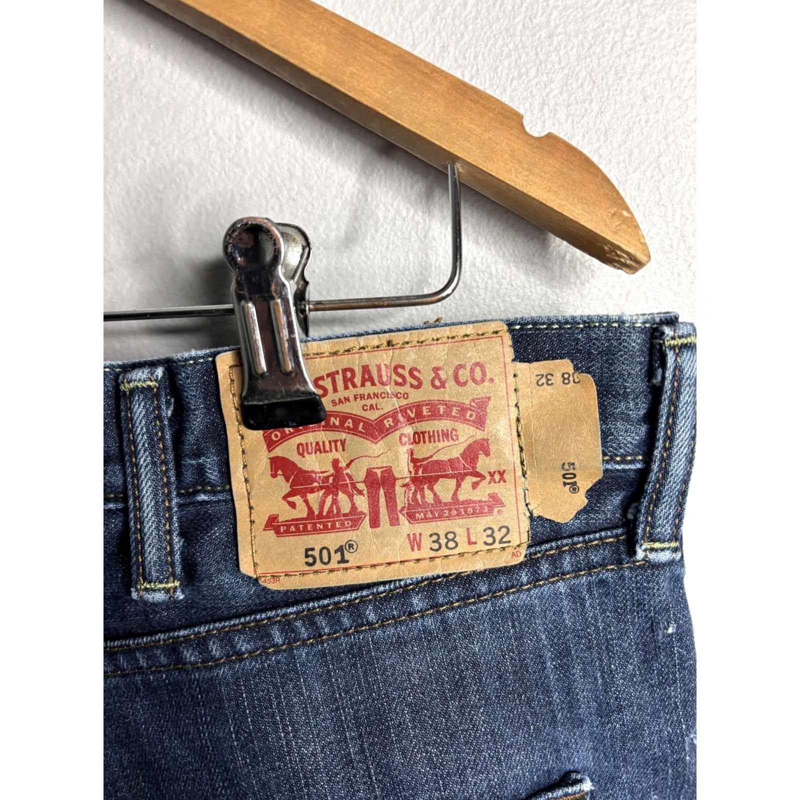 Levi's Levi'S 501 High Rise Mens Jeans Blue Medium Wash Distressed Denim Size US 38 / EU 54 - 3 Thumbnail