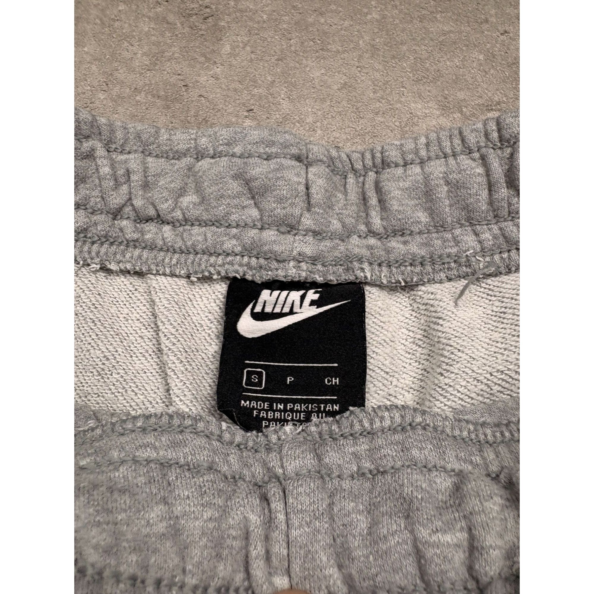 Nike Nike Men's Sportswear Club Fleece Joggers – Grey Heather – S Size US 30 / EU 46 - 9 Thumbnail