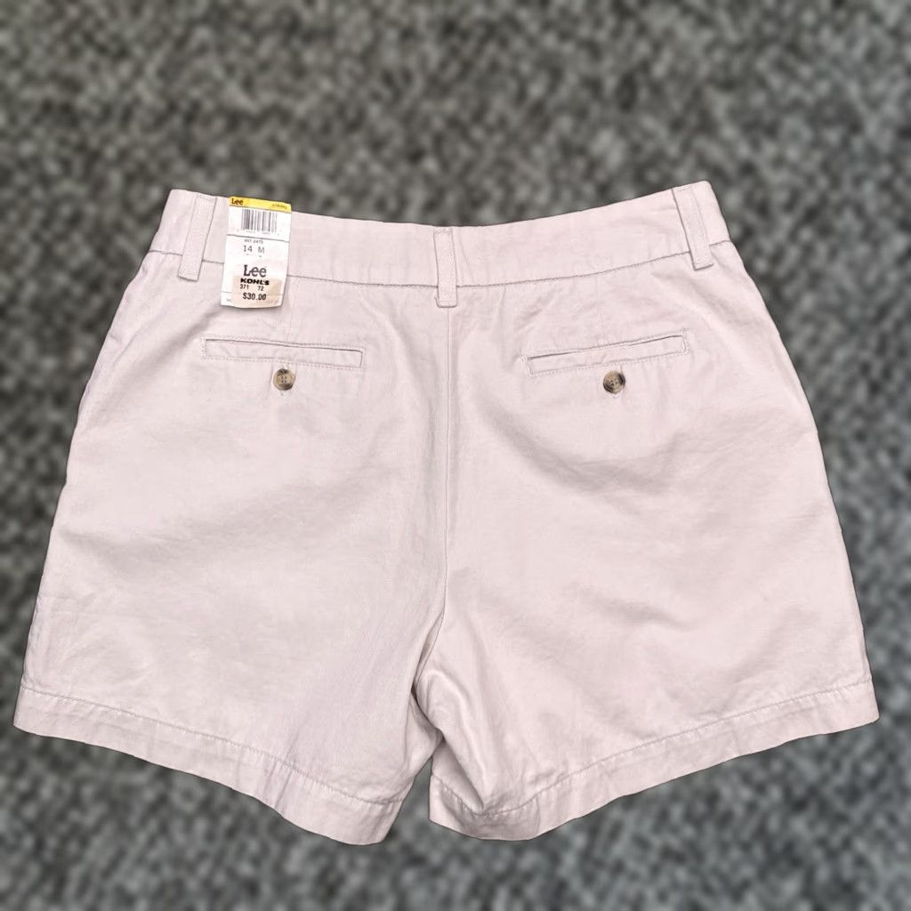 Lee Lee Shorts Womens 14M Khaki Beige Mid Rise Chino Casual Regular 4.5in Inseam Size 36" / US 14 / IT 50 - 1 Thumbnail