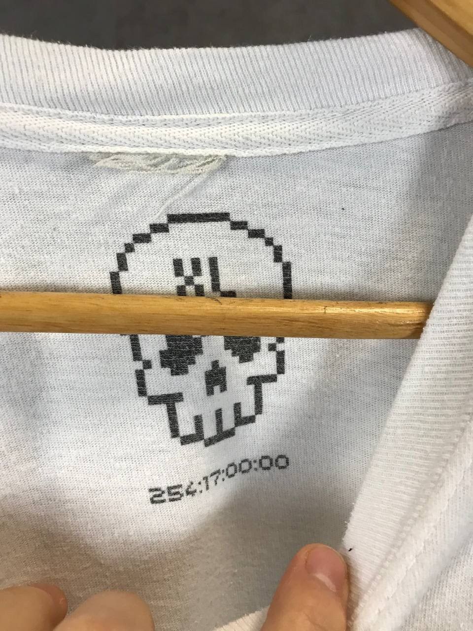 Independent Truck Co. Unus Annus Memento Mori skull pocket tee Size US XL / EU 56 / 4 - 6 Thumbnail