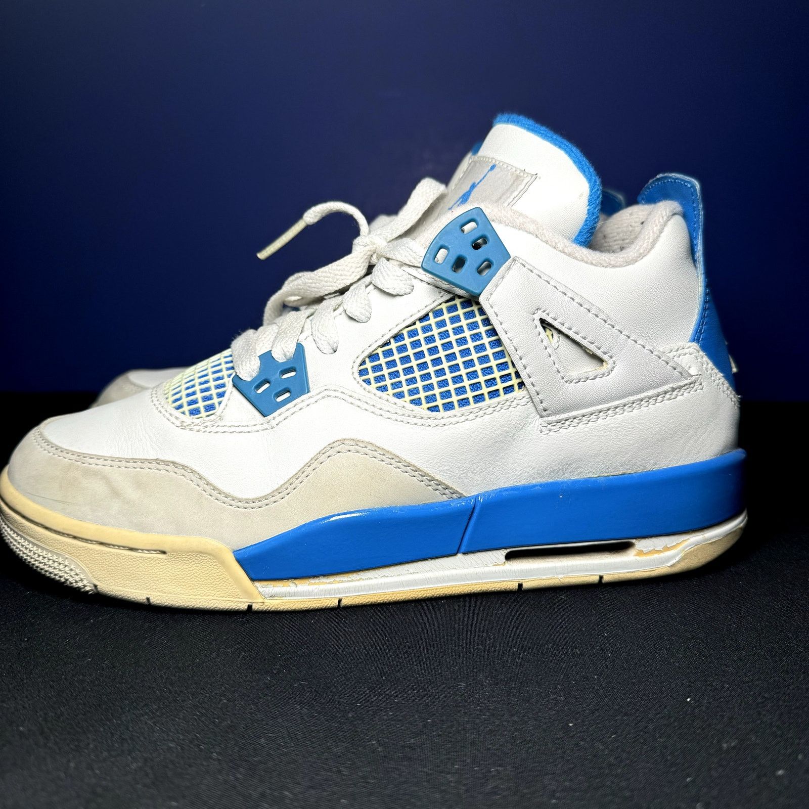 Jordan Brand × Nike Size 5 - Nike Air Jordan 4 Retro GS Military Blue 2012 Shoes Size US 5 / EU 37 - 9 Thumbnail