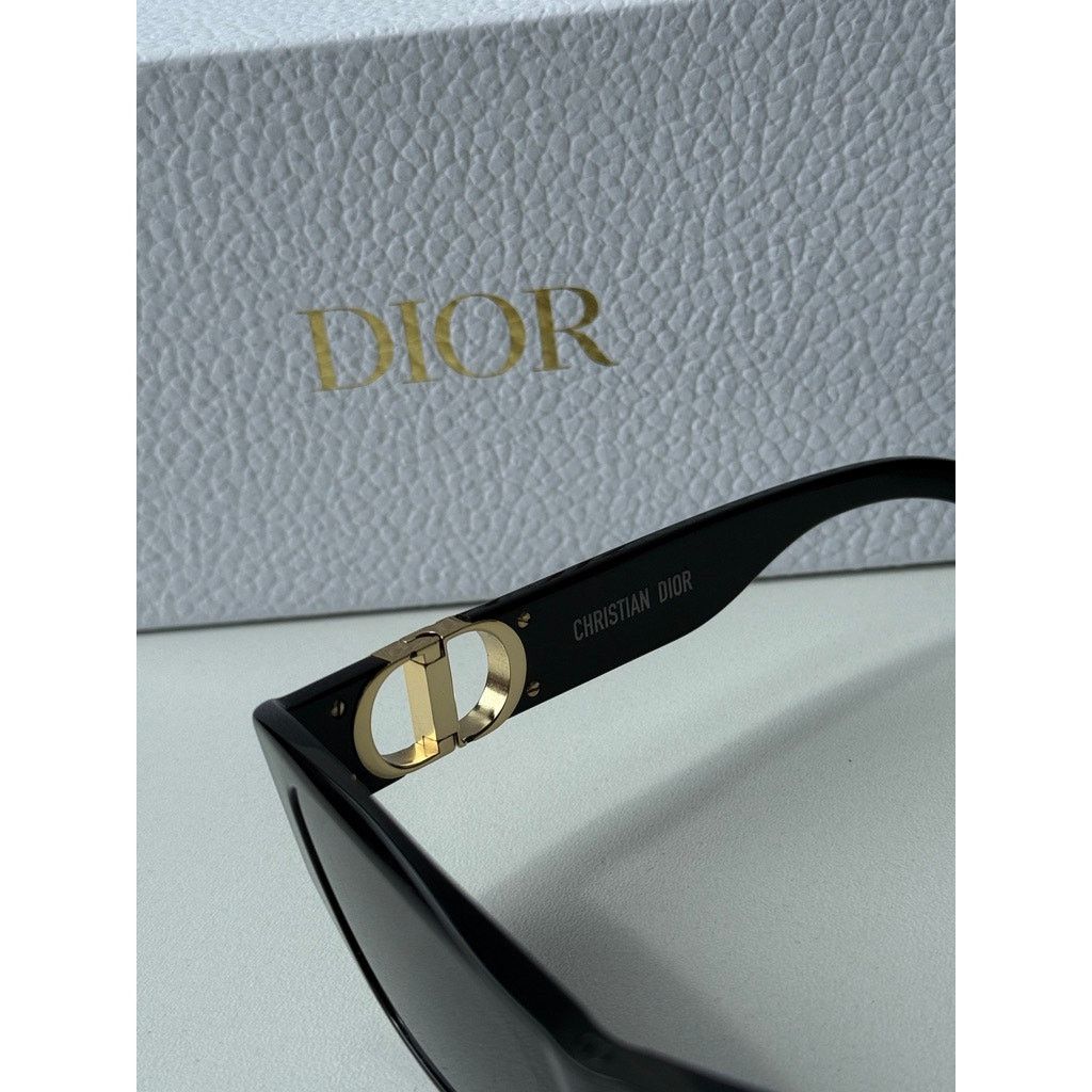 Dior NEW Dior 30Montaigne S9U Cat Eye Sunglasses in Black Size ONE SIZE - 7 Thumbnail