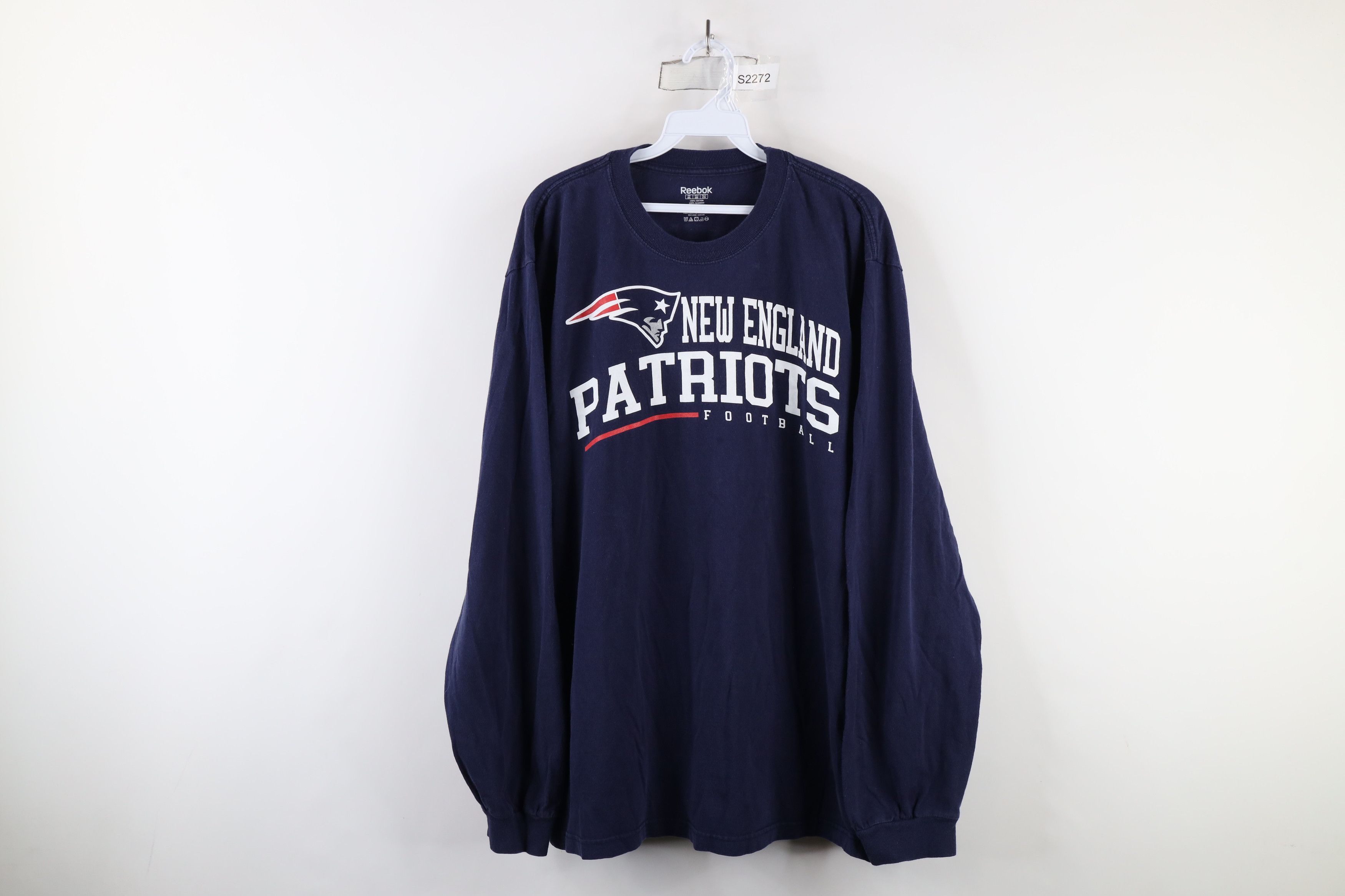 Reebok × Vintage Vintage Reebok England Patriots Football Long Sleeve T-Shirt Size US XXL / EU 58 / 5 - 1 Thumbnail