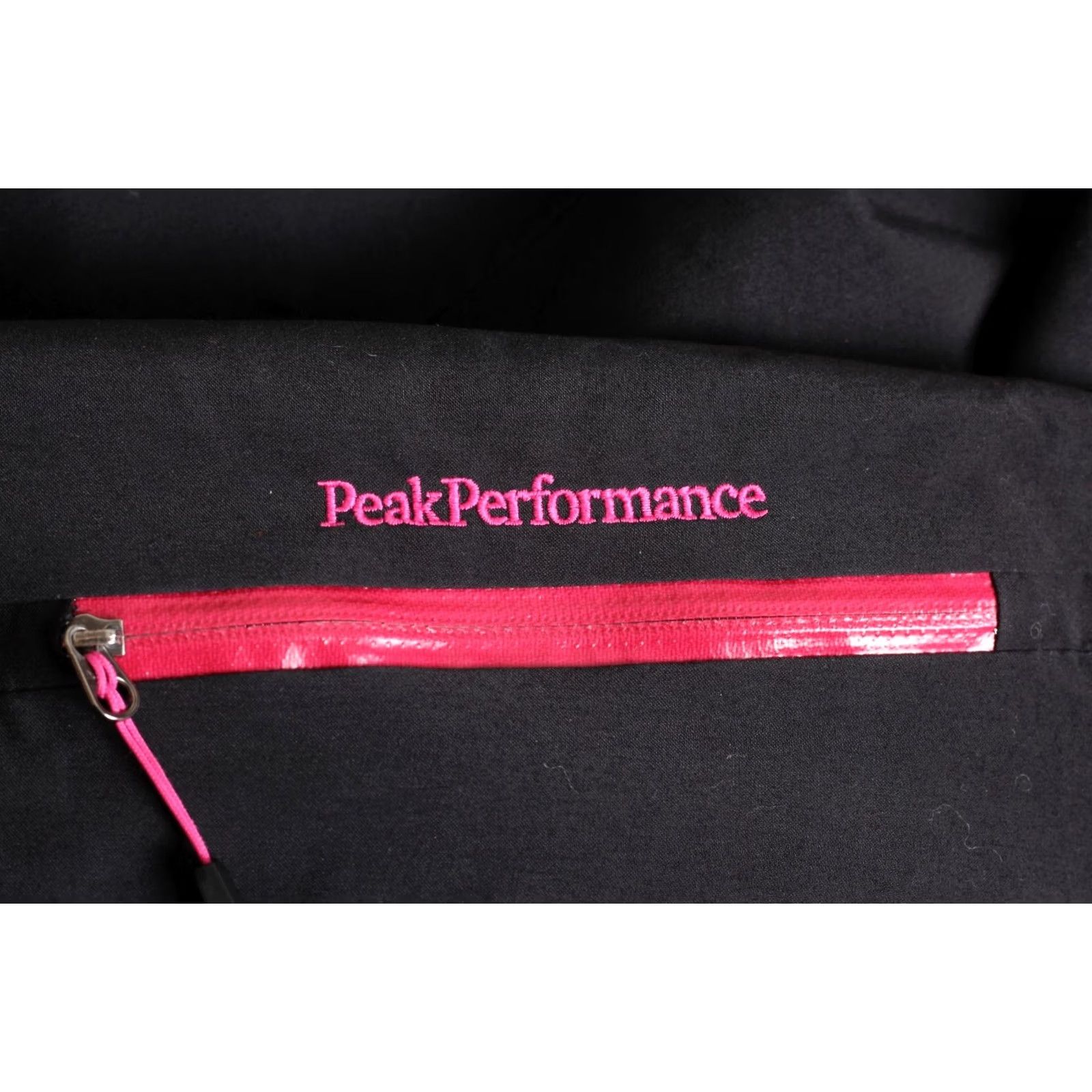 Peak Performance VINTAGE Peak Performance Ski Jacket Women L Hooded Padded Waterproof Breathable MJ4727 Size L / US 10 / IT 46 - 5 Thumbnail