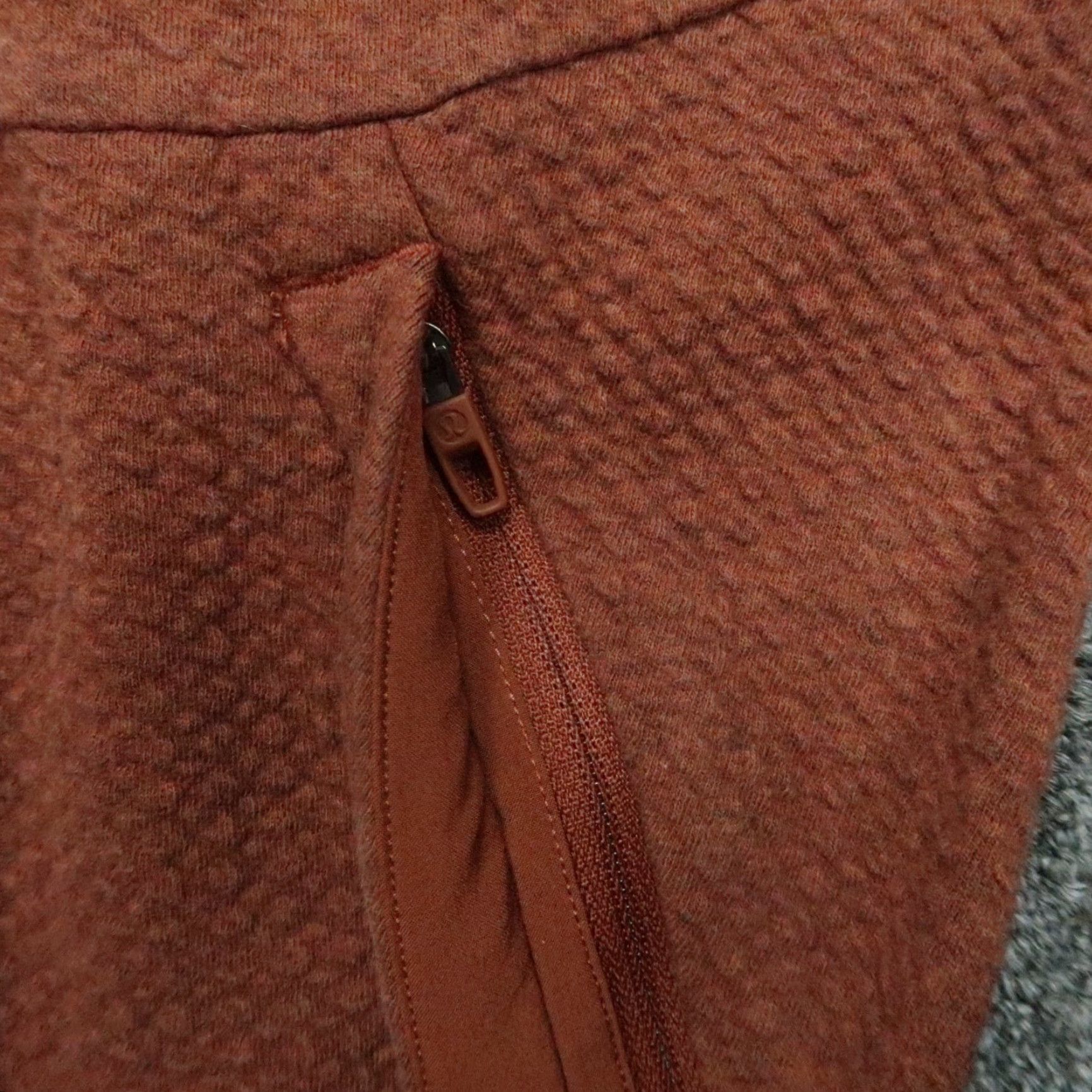 Lululemon Lululemon Hoodie Mens Small Rust Orange At Ease Pullover Long Sleeve Performance Shirt Size US S / EU 44-46 / 1 - 4 Thumbnail