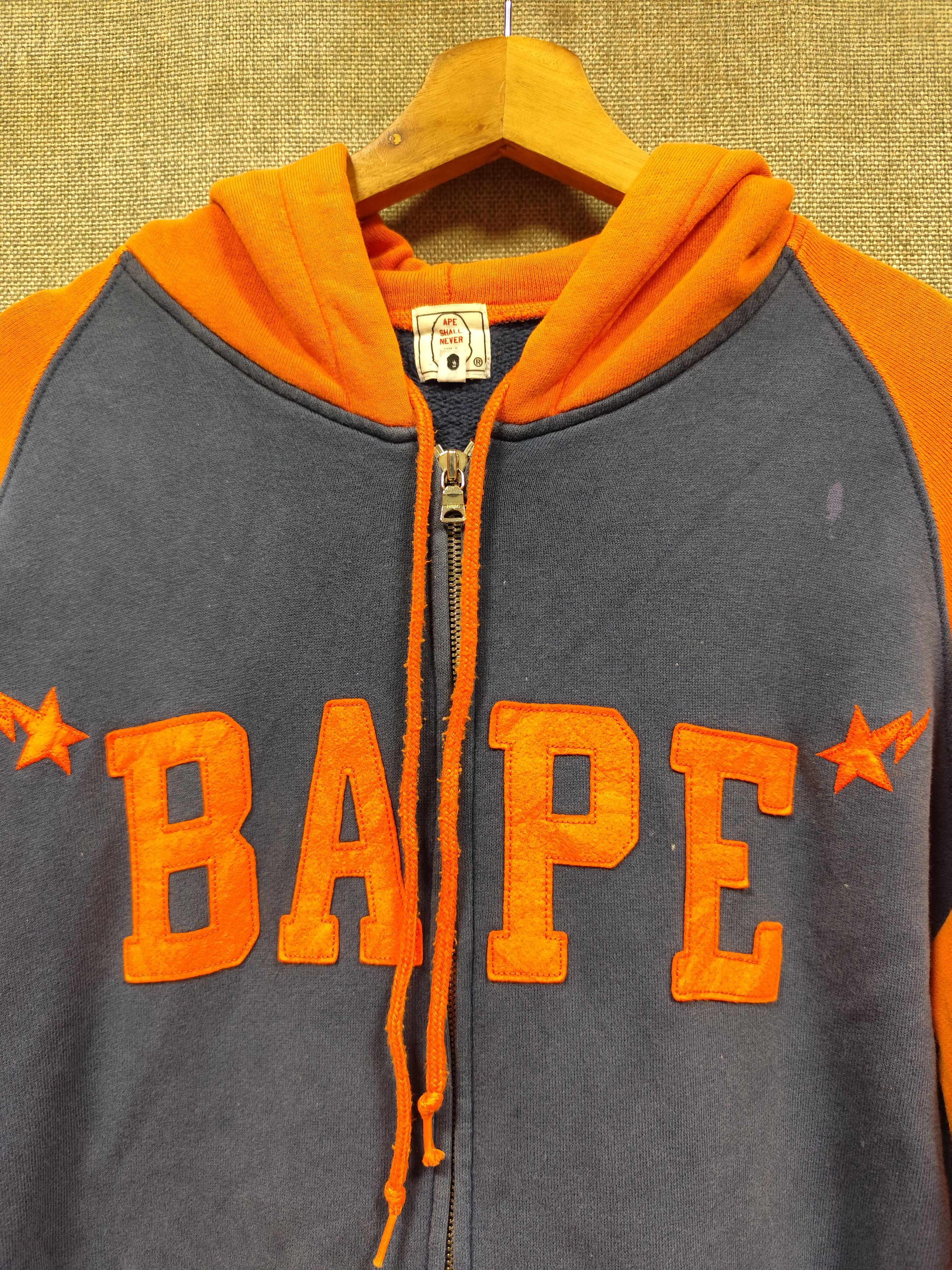 Bape Vintage sweatshirt bape spellout Size US M / EU 48-50 / 2 - 6 Thumbnail