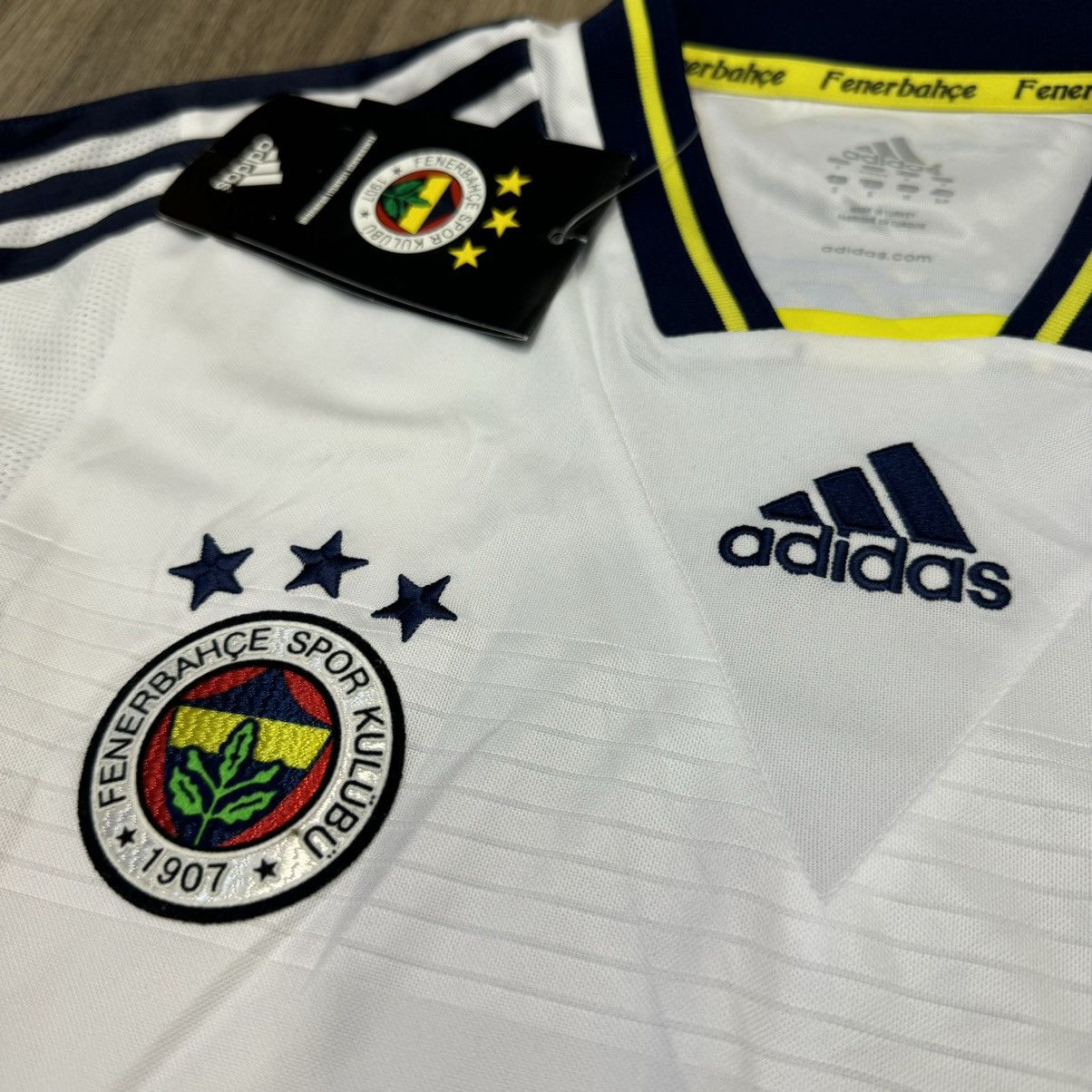 Adidas Fenerbahce 13/14 away shirt (bnwt) Size US S / EU 44-46 / 1 - 6 Thumbnail