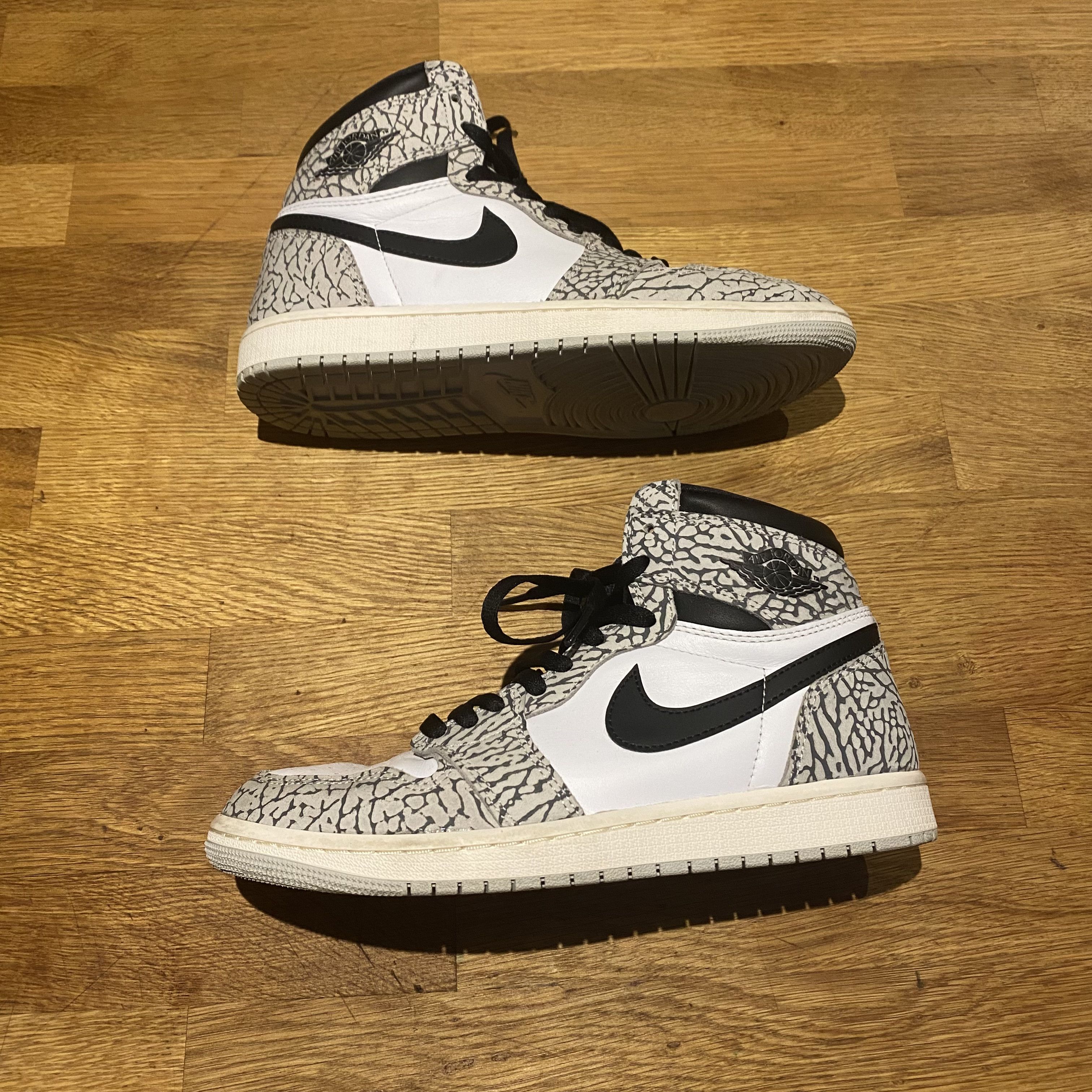 大人気 ☆NIKE☆ JORDAN 1 RETRO HIGH OG WHITE CEMENT Jordan 1 Retro High Og White Cement | Grailed