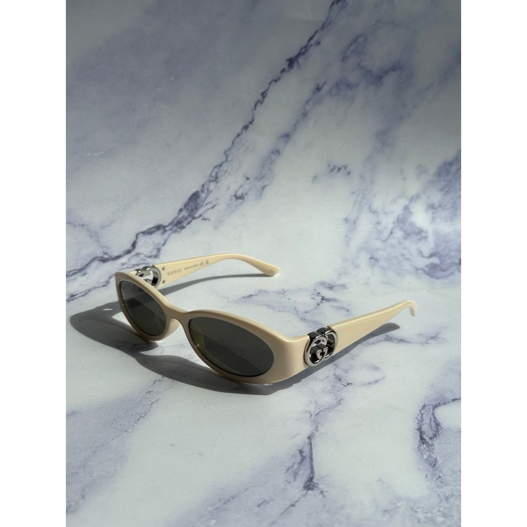 Gucci NEW Gucci GG1660S Ivory White Slim Oval Logo Sunglasses Size ONE SIZE - 4 Thumbnail