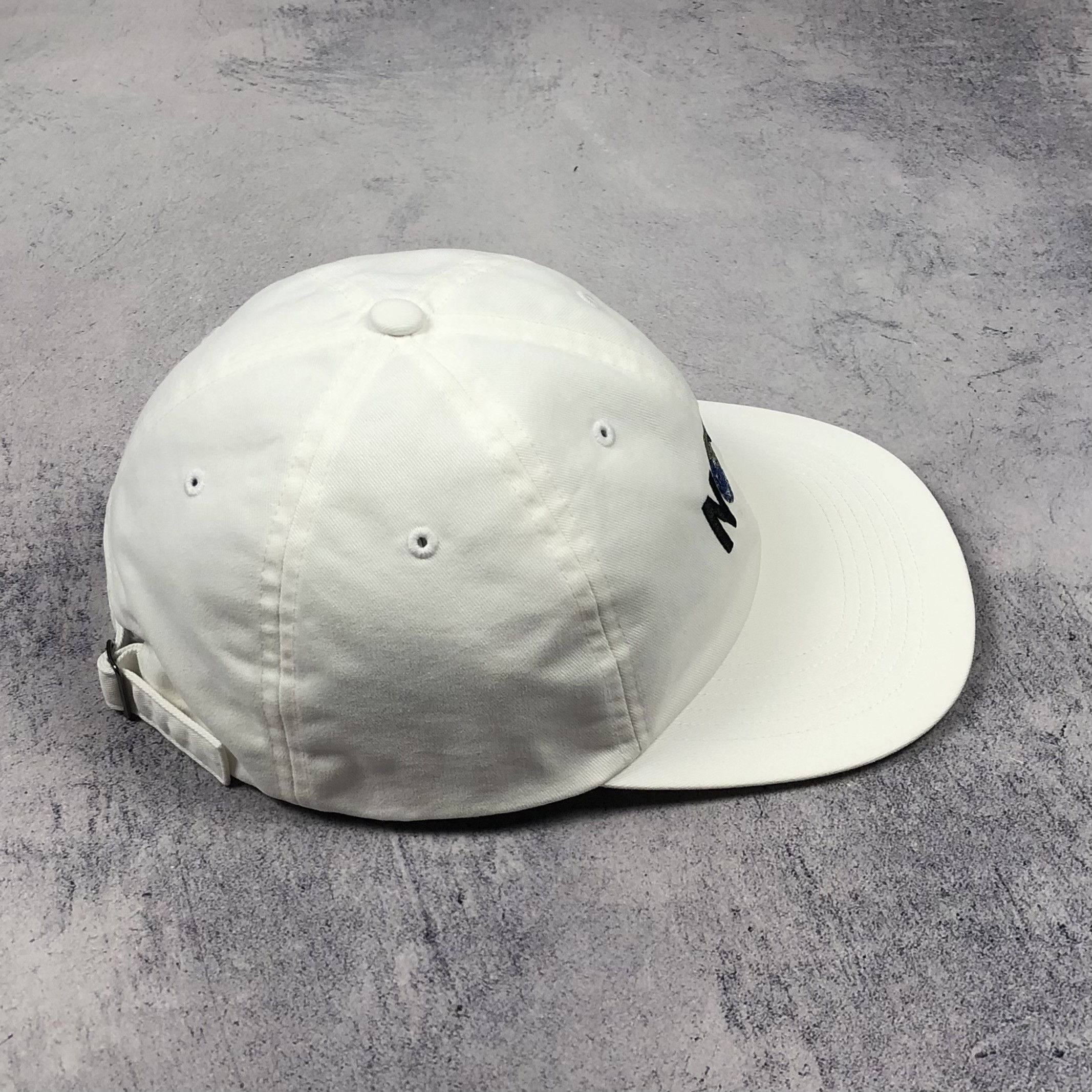 Uniqlo Uniqlo Cali Dewitt NOW Earth White Men’s Cap art hype Size ONE SIZE - 6 Thumbnail