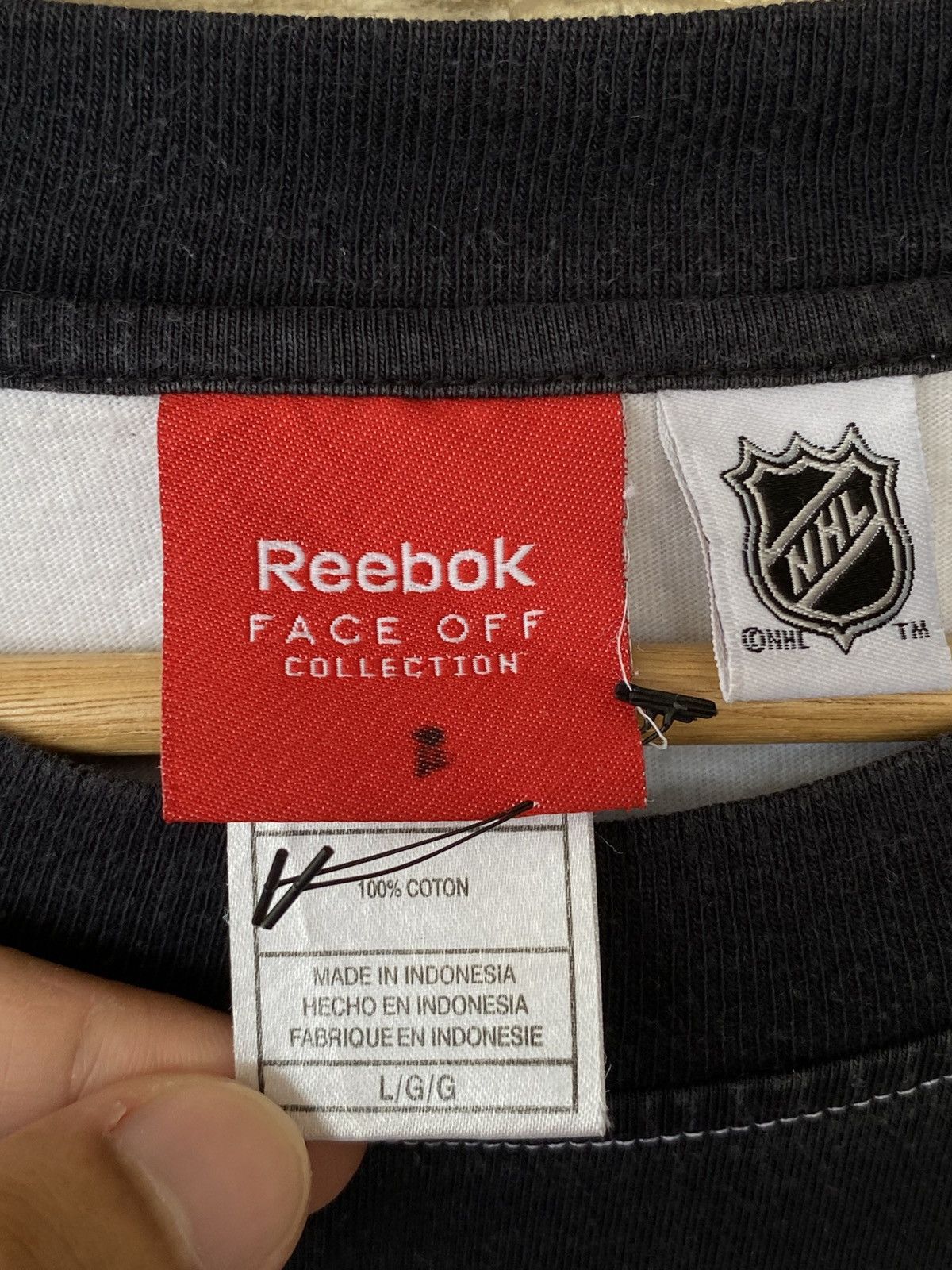 Vintage Vintage Reebok Detroit Red Wings Center Ice Performance Long Sleeve Tshirt Size US L / EU 52-54 / 3 - 6 Thumbnail