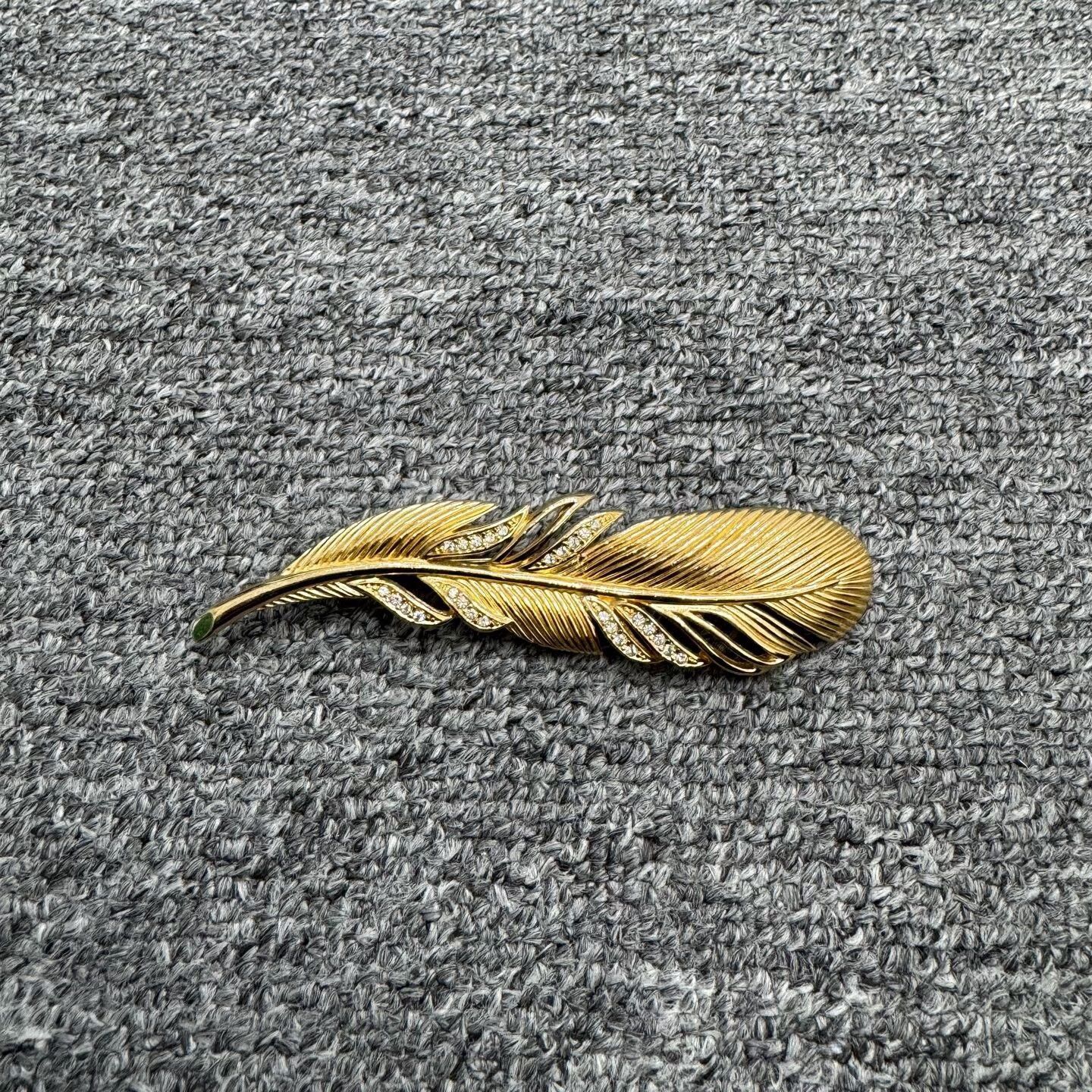 Dior Dior Feather Brooch with Rhinestones Size ONE SIZE - 1 Thumbnail
