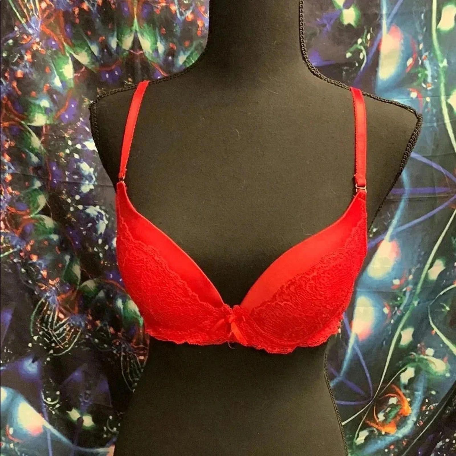 Designer Red Lace Push-Up Bra Size ONE SIZE - 1 Thumbnail
