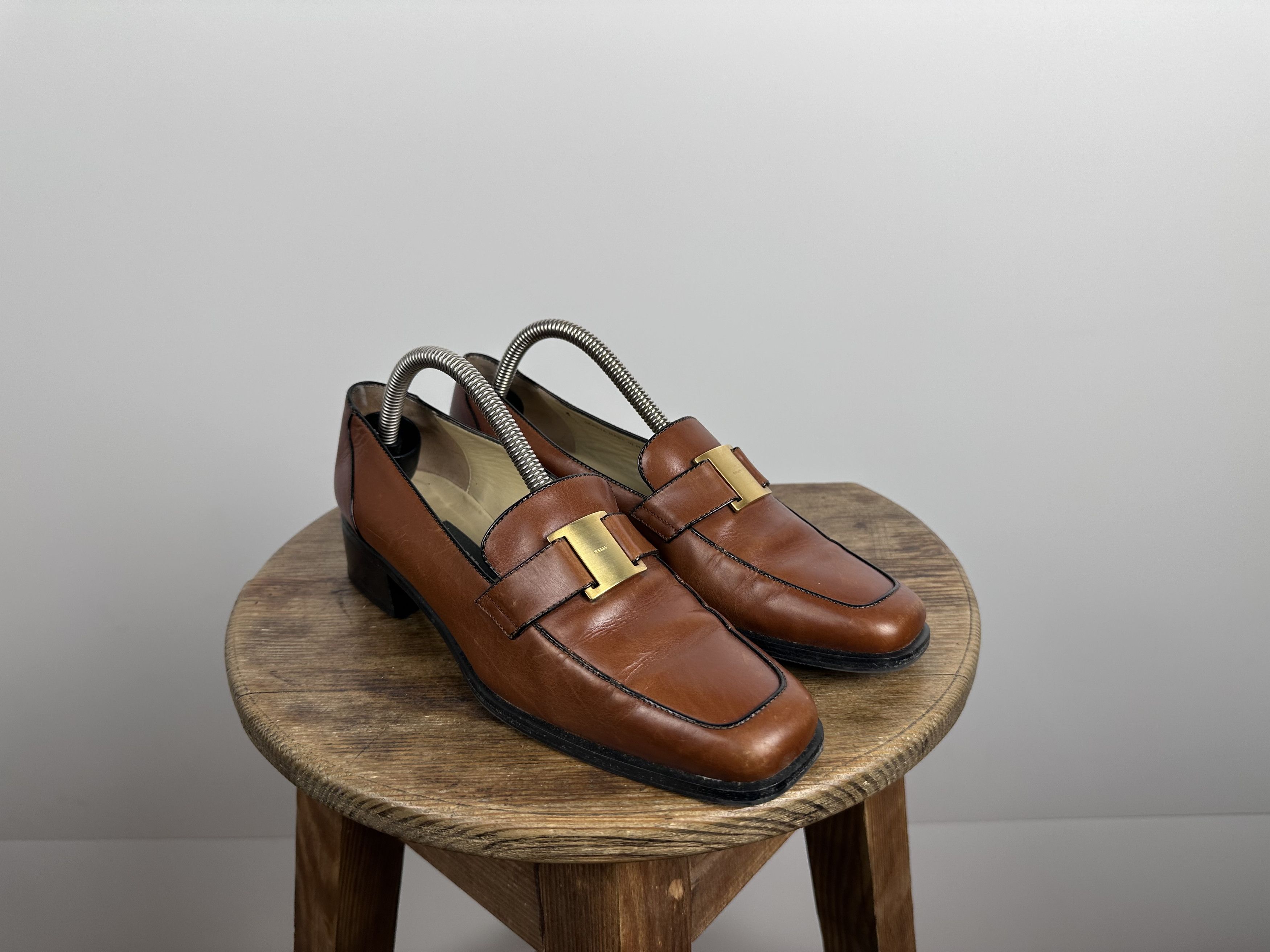 Bally × Grailed BALLY Switzerland Brown Low Heel Classic Leather Loafer Size US 6 / IT 36 - 1 Thumbnail