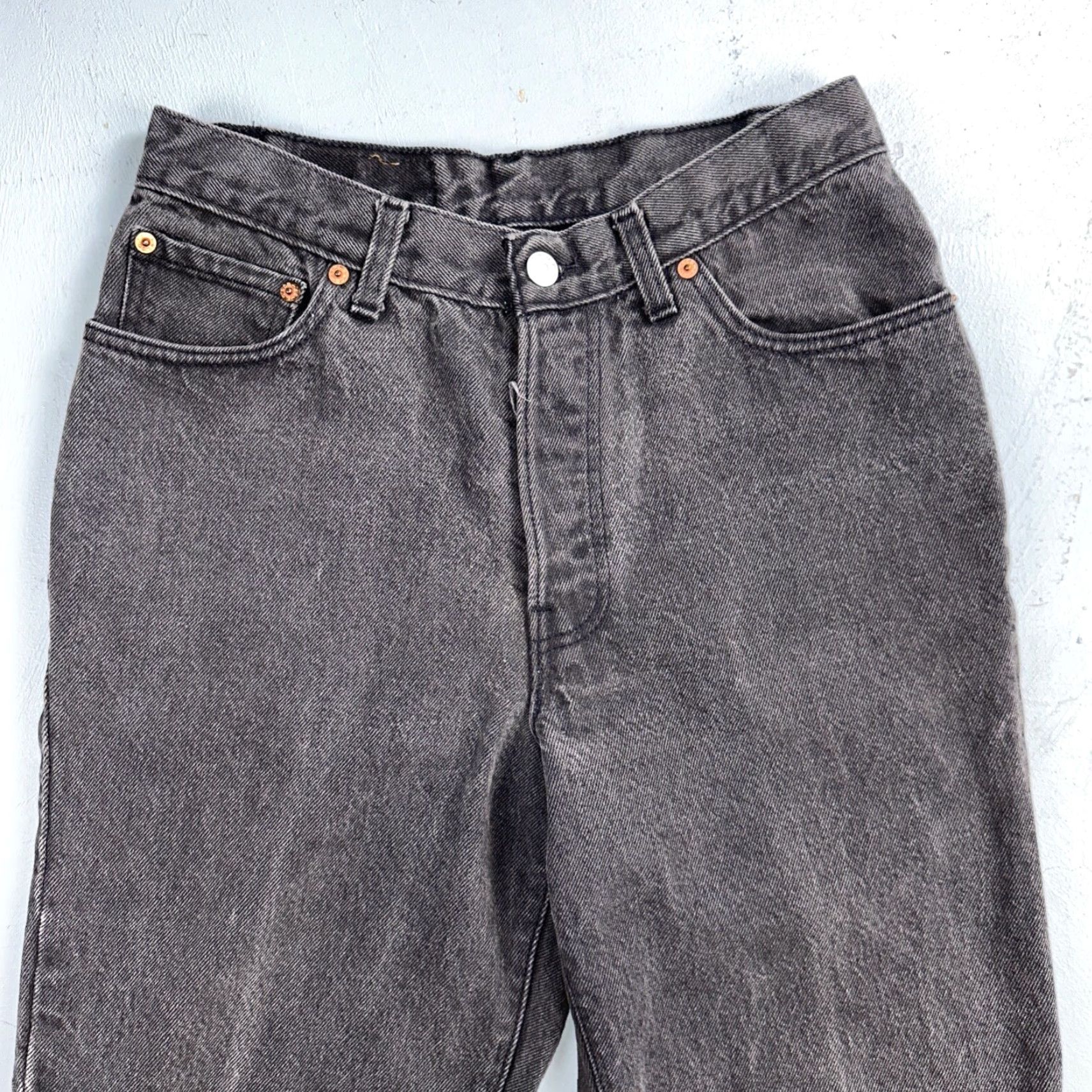 Levi's VINTAGE Levi's 501 Jeans Woman 27x26 Black Wash 90s USA Straight Leg Classic Fit 501 Series Size 27" / US 4 / IT 40 - 2 Thumbnail