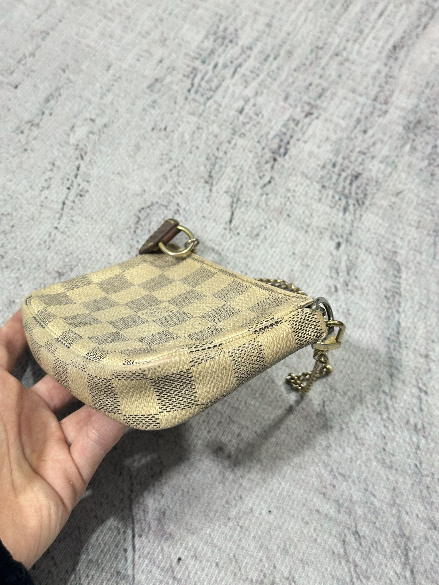 Louis Vuitton Louis Vuitton Chain Mini Bag Pochette Damier Azur Vintage Size ONE SIZE - 5 Thumbnail