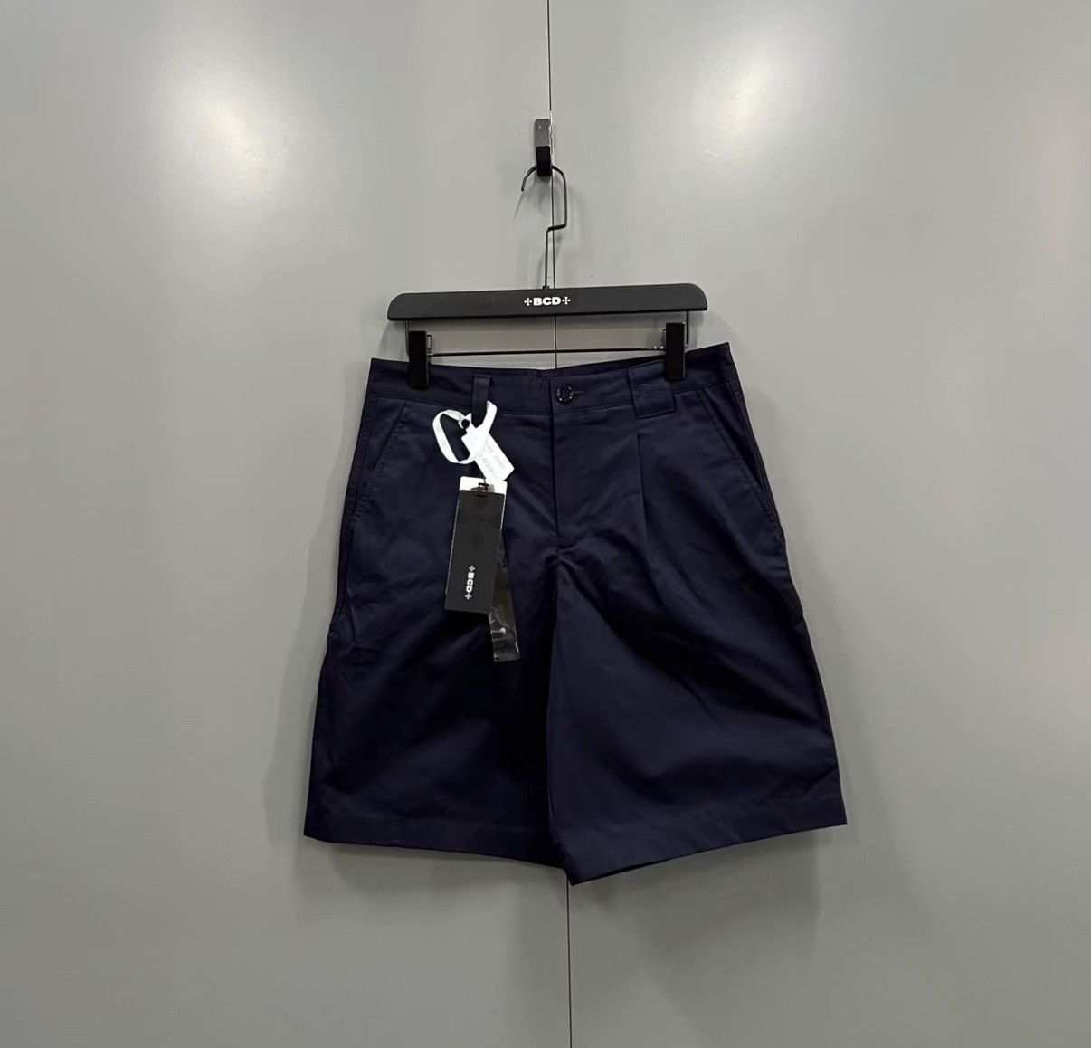 Burberry Burberry Navy Blue Shorts J41 Size US 30 / EU 46 - 1 Thumbnail