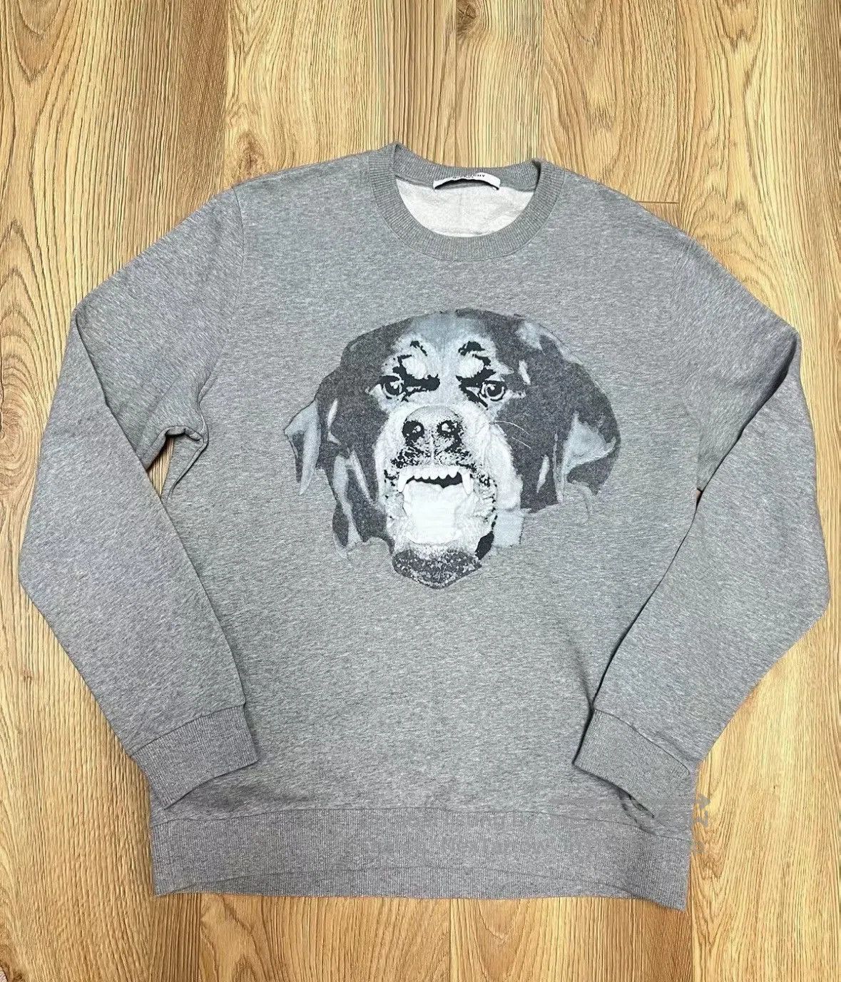 Givenchy Givenchy Dog Head Print Sweatshirt . Size US L / EU 52-54 / 3 - 1 Thumbnail