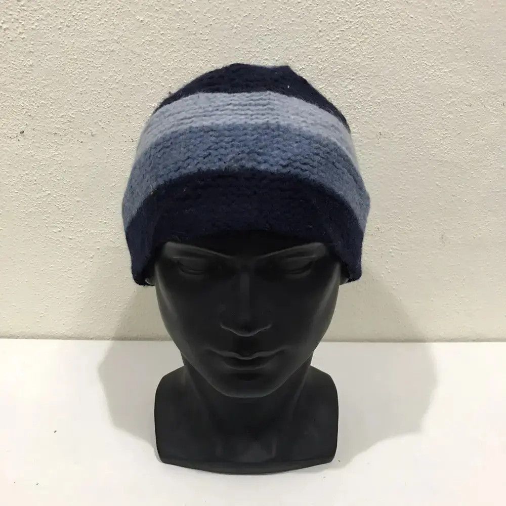 Gap Gap Lambs Wool Stripe Design Beanie Hat Size ONE SIZE - 3 Thumbnail