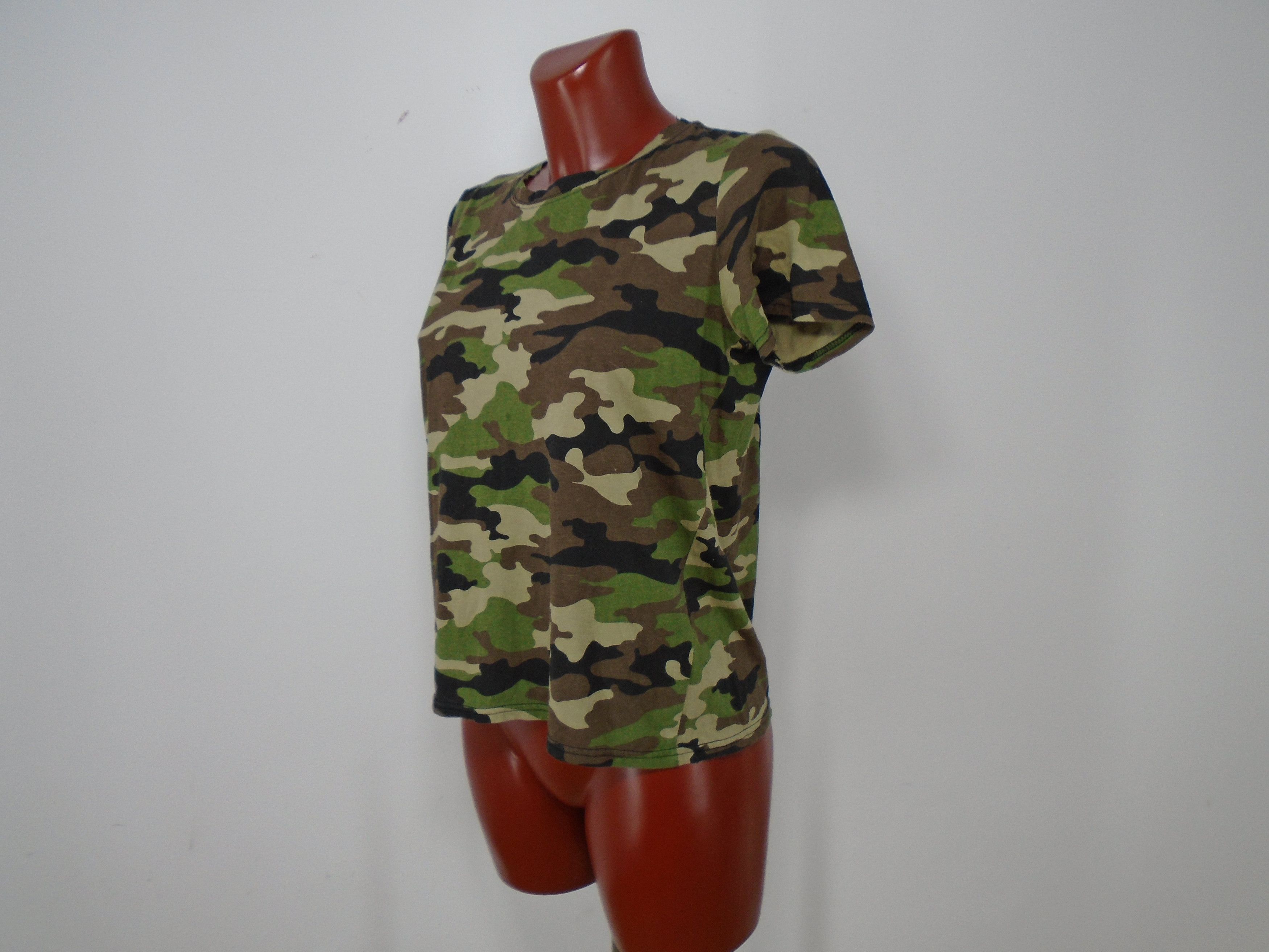 Bershka Women's T-Shirt Bershka. Multicolor. M. Used. Good condition Size M / US 6-8 / IT 42-44 - 3 Thumbnail