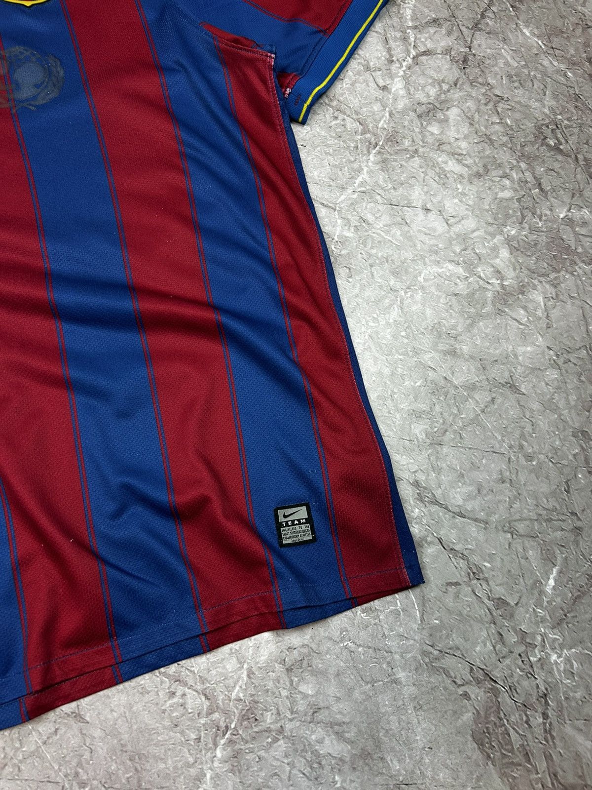 Nike FC BARCELONA 2010/2011 HOME FOOTBALL SOCCER JERSEY NIKE XLL Size US XXL / EU 58 / 5 - 4 Thumbnail