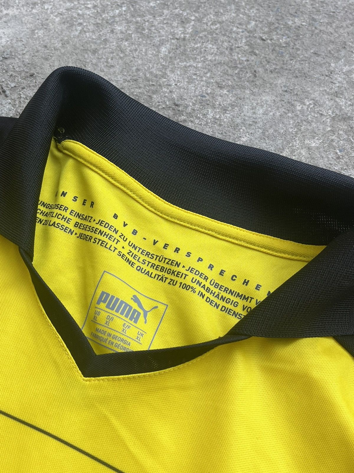 Puma 2015-16 Borussia Dortmund Home Soccer Jersey Puma Size US XL / EU 56 / 4 - 3 Thumbnail