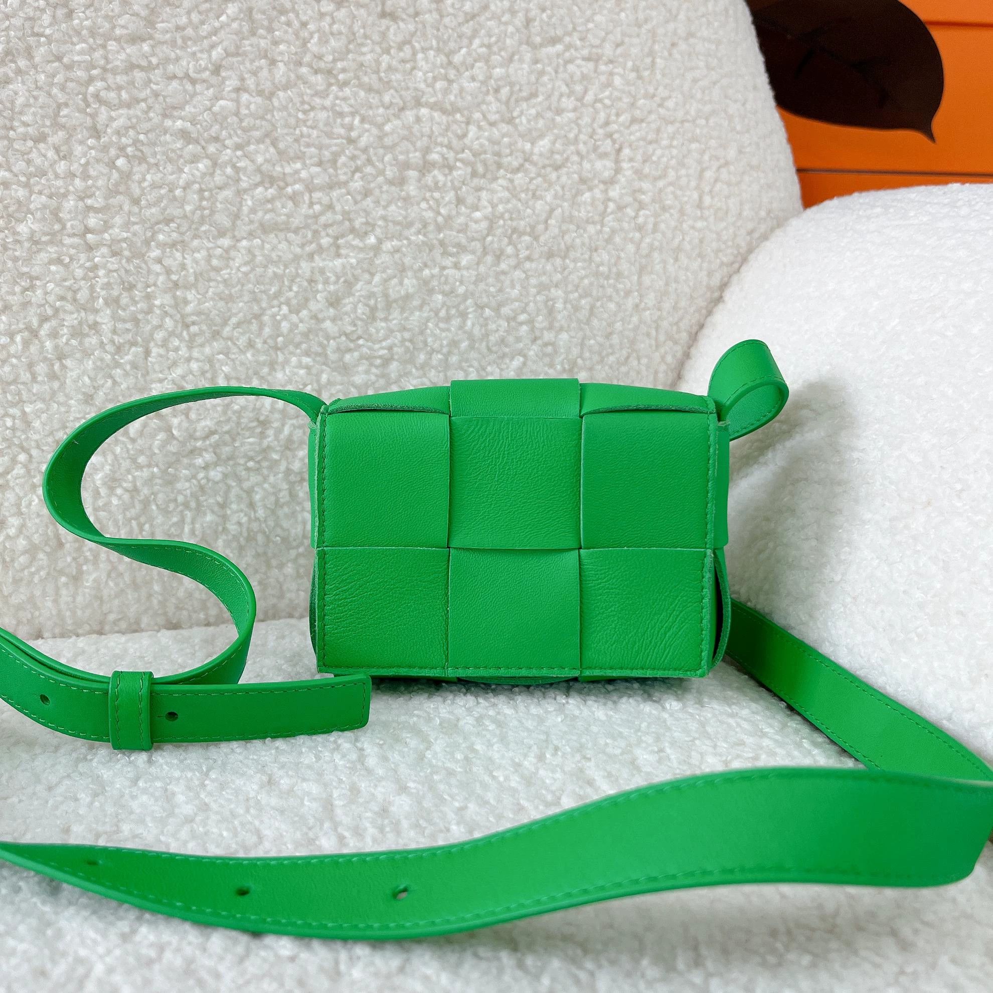 Bottega Veneta Bottega Veneta green woven Tofu crossbody bag Size ONE SIZE - 1 Thumbnail