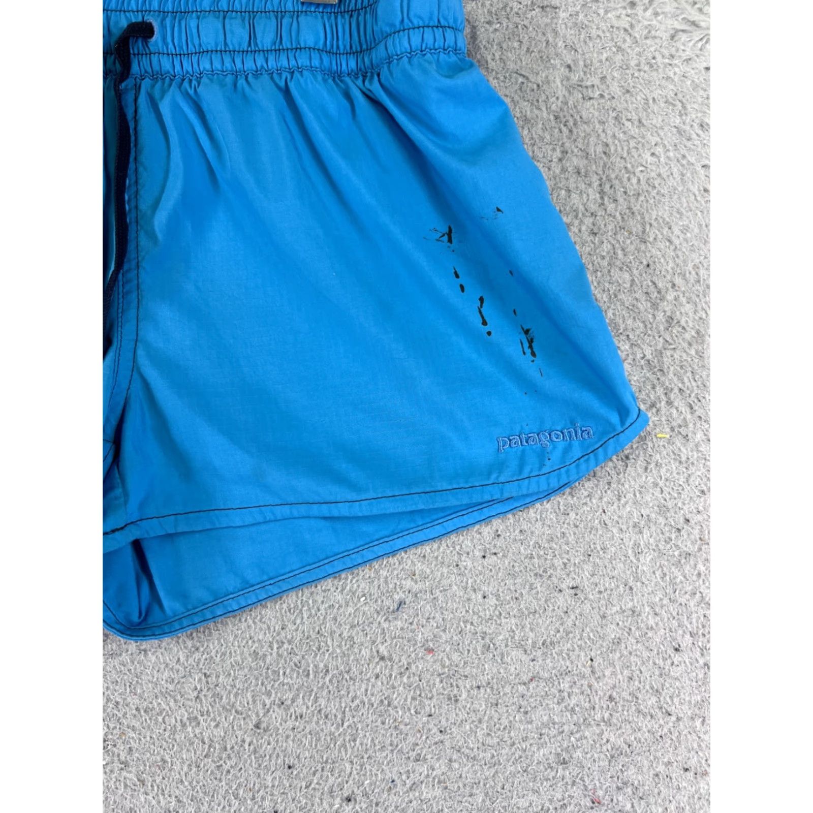 Patagonia Patagonia Shorts Women 2 Black Solid 100% Polyester Pockets Size 26" / US 2 / IT 38 - 2 Thumbnail