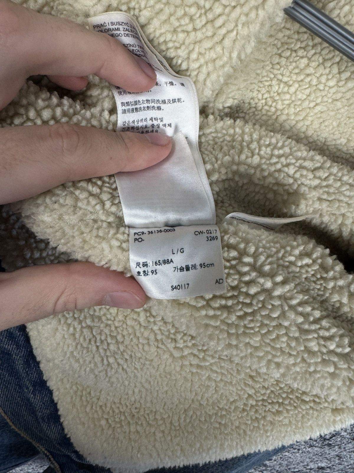 Levi's Women’s Levi’s Sherpa Trucker Denim Jacket Size L Size L / US 10 / IT 46 - 12 Thumbnail