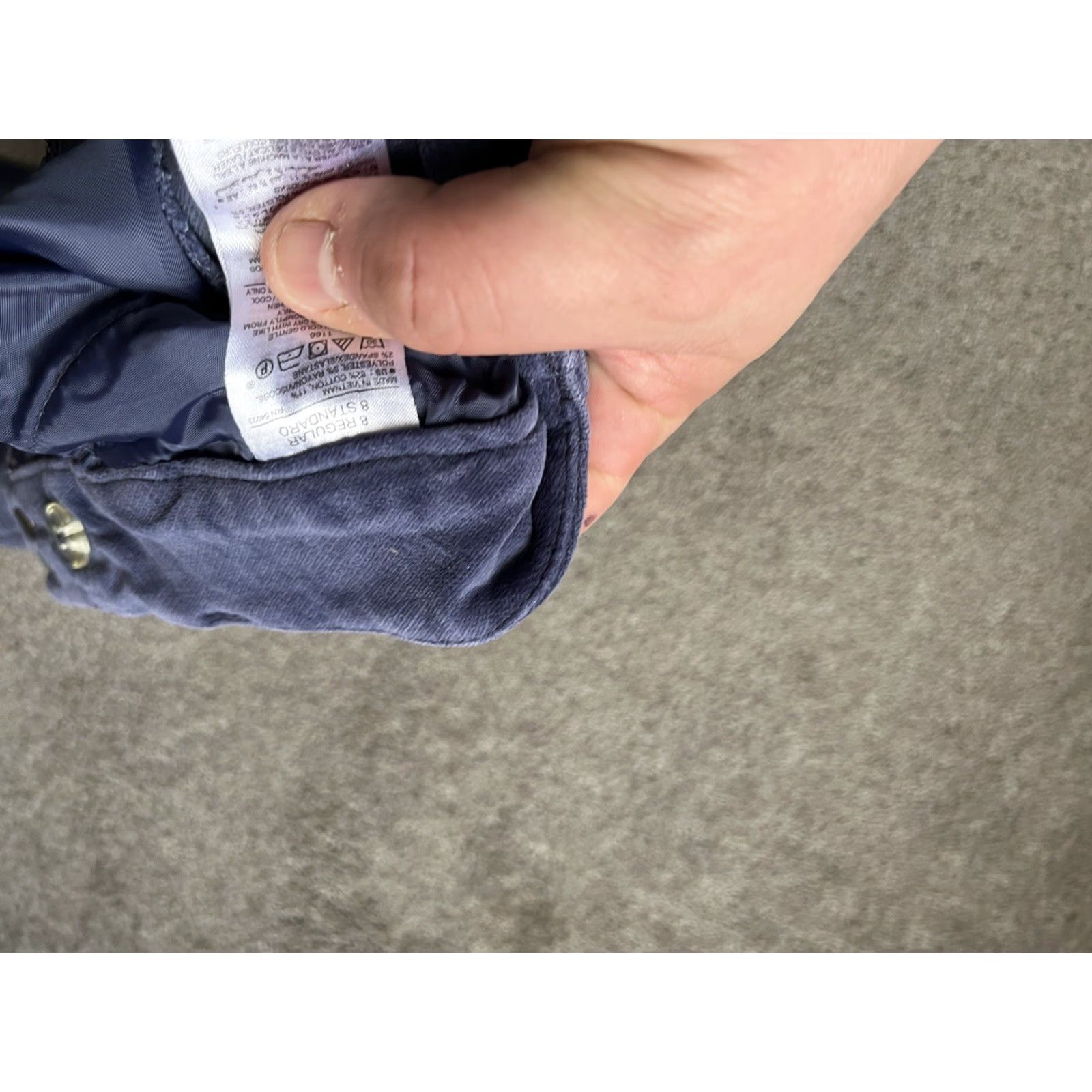 Old Navy **Old Navy Mid Rise Velvet Pants Size 8 Navy Pockets** User: **Old Navy Mid-Rise Velvet Pants Size 8 Navy Pockets** Size 30" / US 8 / IT 44 - 6 Thumbnail