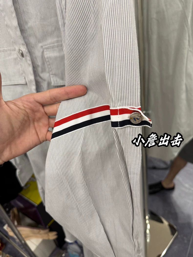 Thom Browne Thom Browne Gray two-sleeved colored dress shirt Size M / US 6-8 / IT 42-44 - 2 Thumbnail