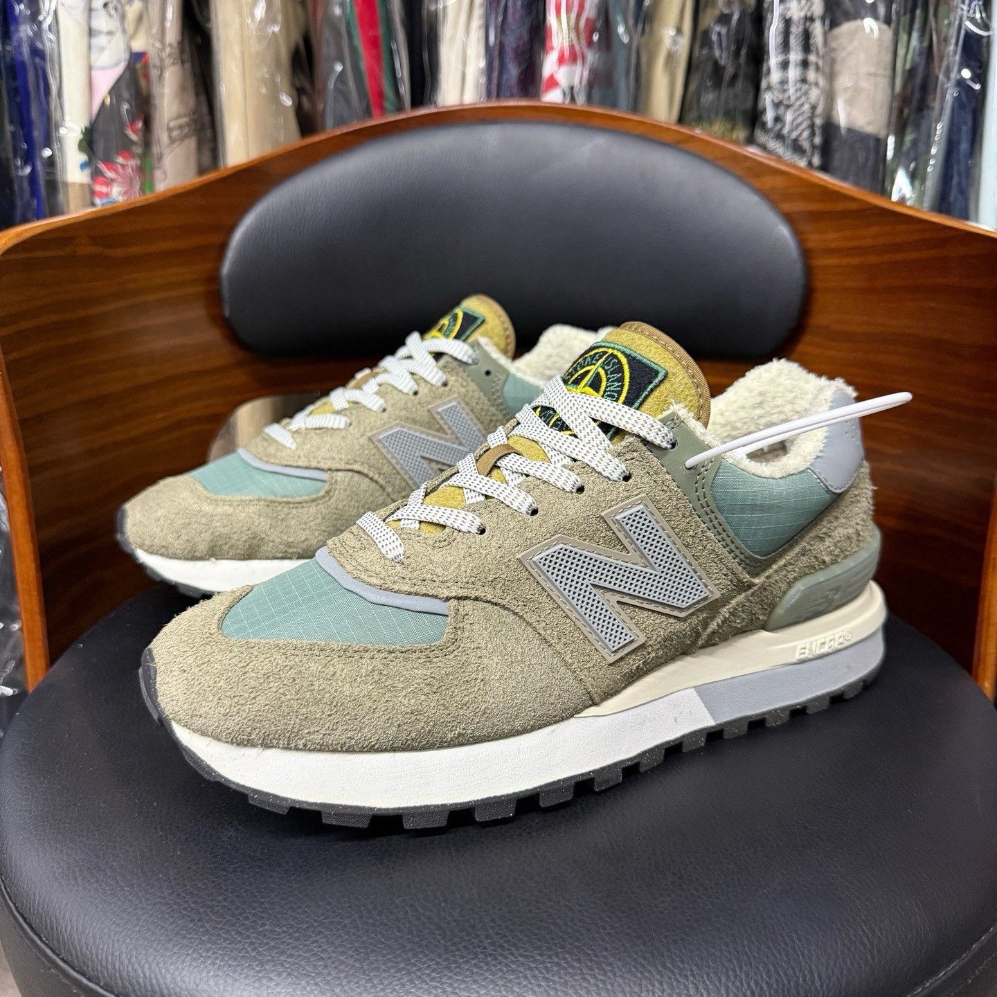 New Balance New Balance Collab Green Lowtop Sneakers 40 Men Size US 7.5 / EU 40-41 - 1 Thumbnail