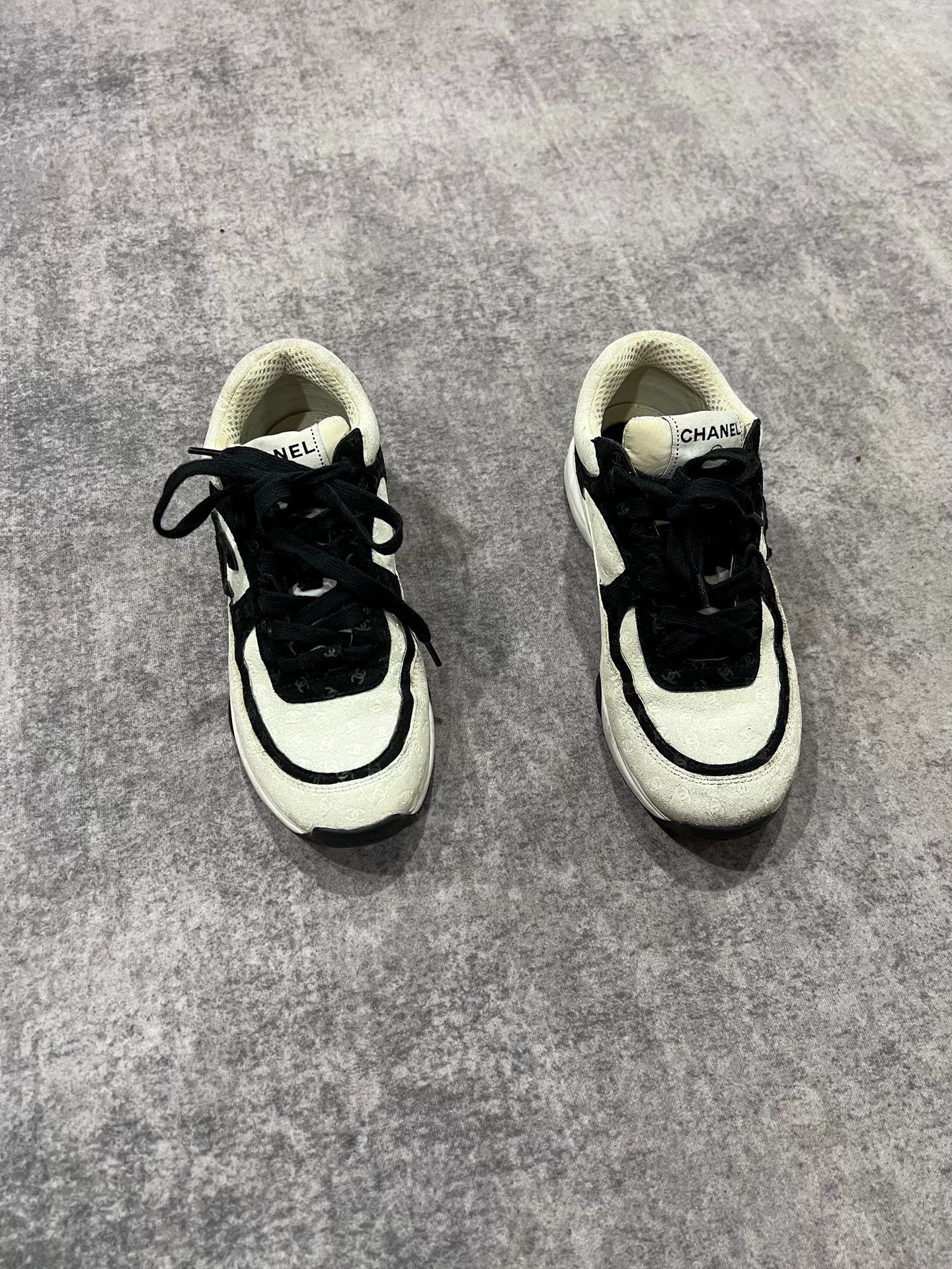 Chanel Chanel Panda All-over Logo Sneakers Size US 5 / IT 35 - 1 Thumbnail