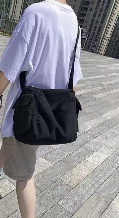 Japanese Brand Black Color Crossbody Shoulder Bags Size ONE SIZE - 3 Thumbnail