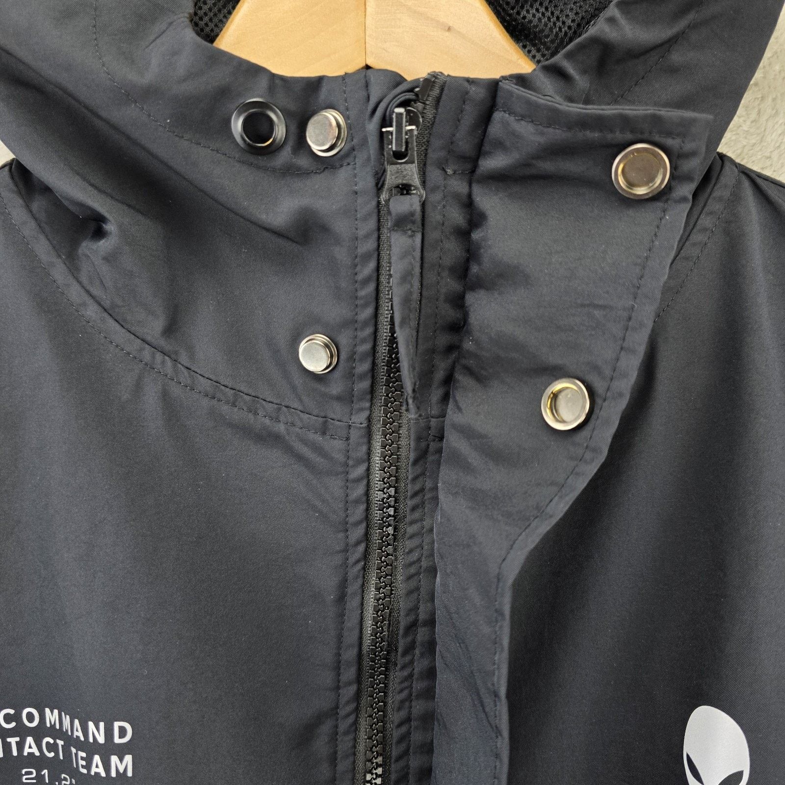 Other Alienware Windbreaker Jacket Small Area 51 Contact Gaming Size US S / EU 44-46 / 1 - 5 Thumbnail