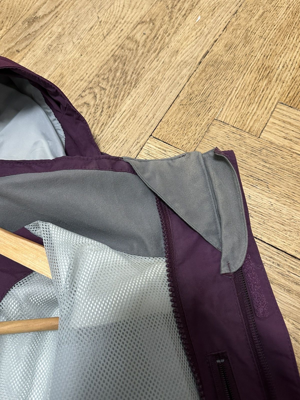 Berghaus Berghaus Women’s Size XXL Purple Gore-Tex Outdoor Jacket Size XXL / US 16-18 / IT 52-54 - 6 Thumbnail