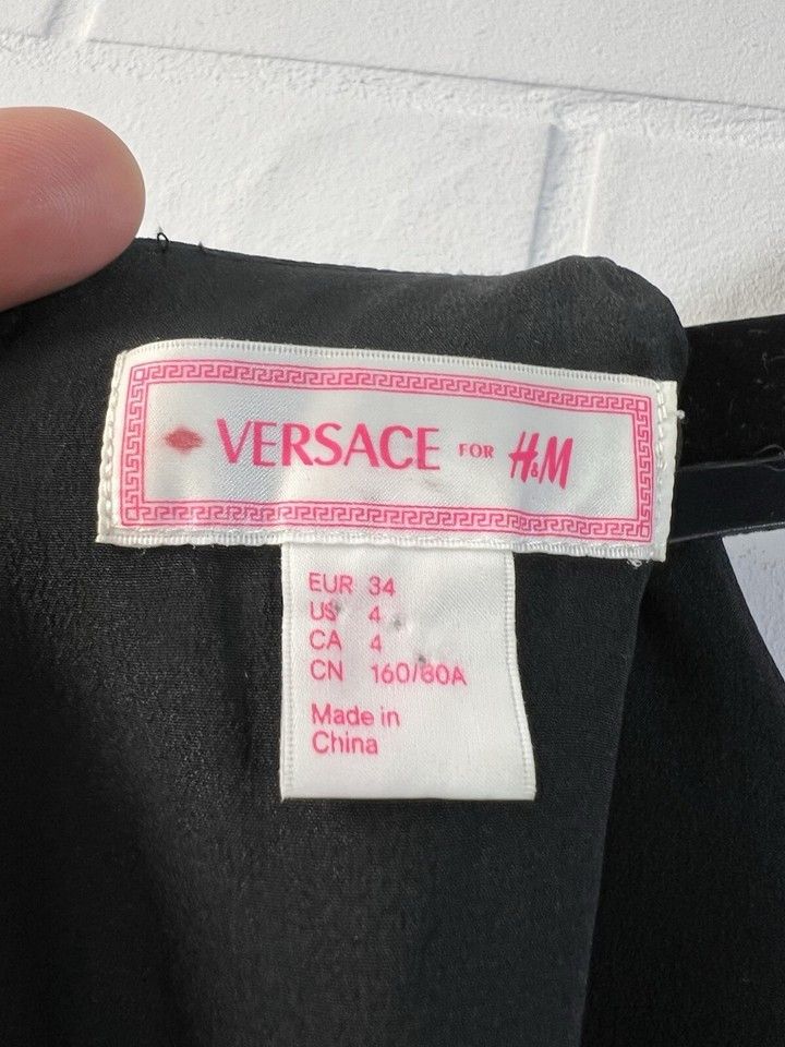 Versace Versace For H&M Tank Top Size XS / US 0-2 / IT 36-38 - 10 Thumbnail