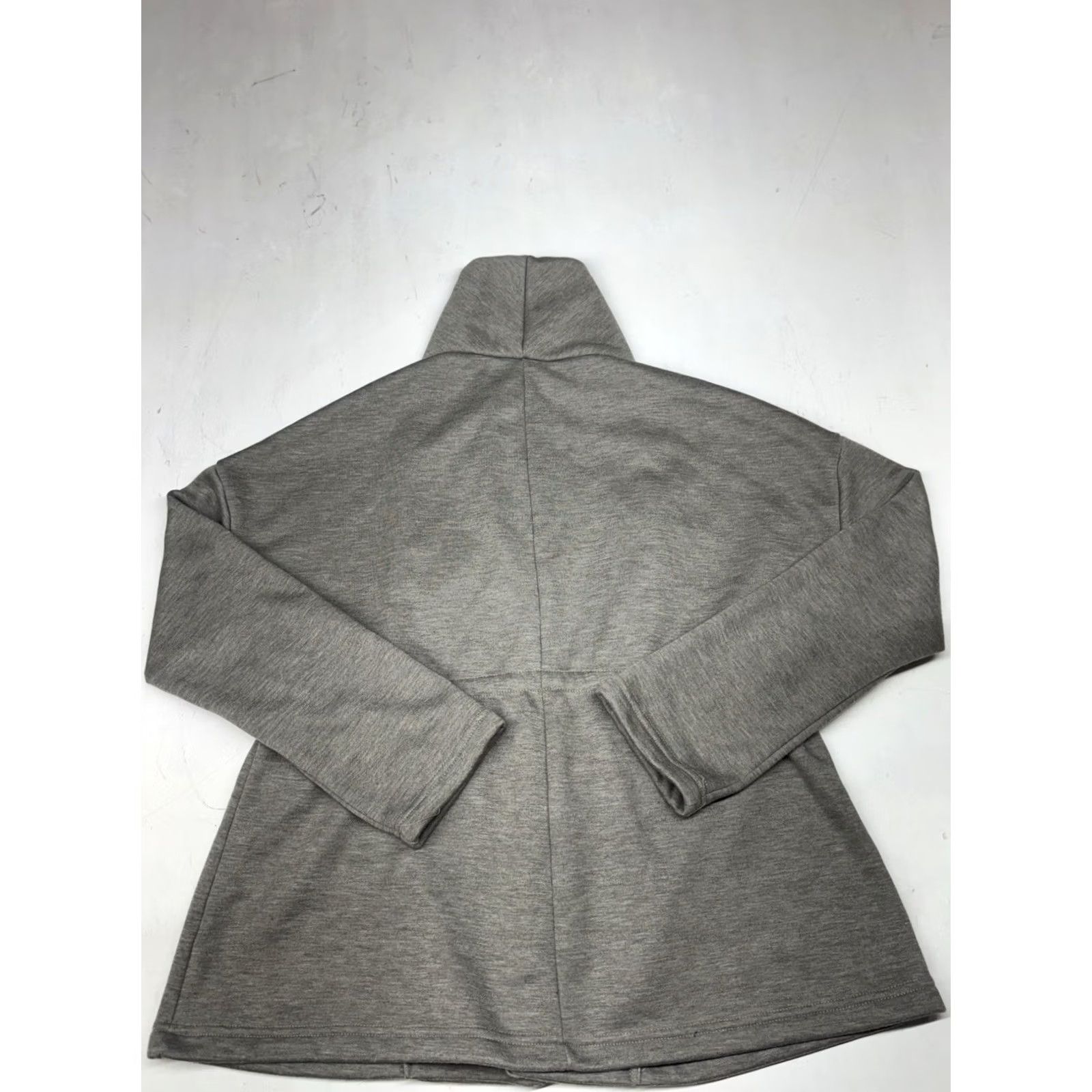 Fabletics VINTAGE Fabletics Athleisure Oversized Shawl Cardigan Sweater Cinch Gray Size Medium Size M / US 6-8 / IT 42-44 - 5 Thumbnail