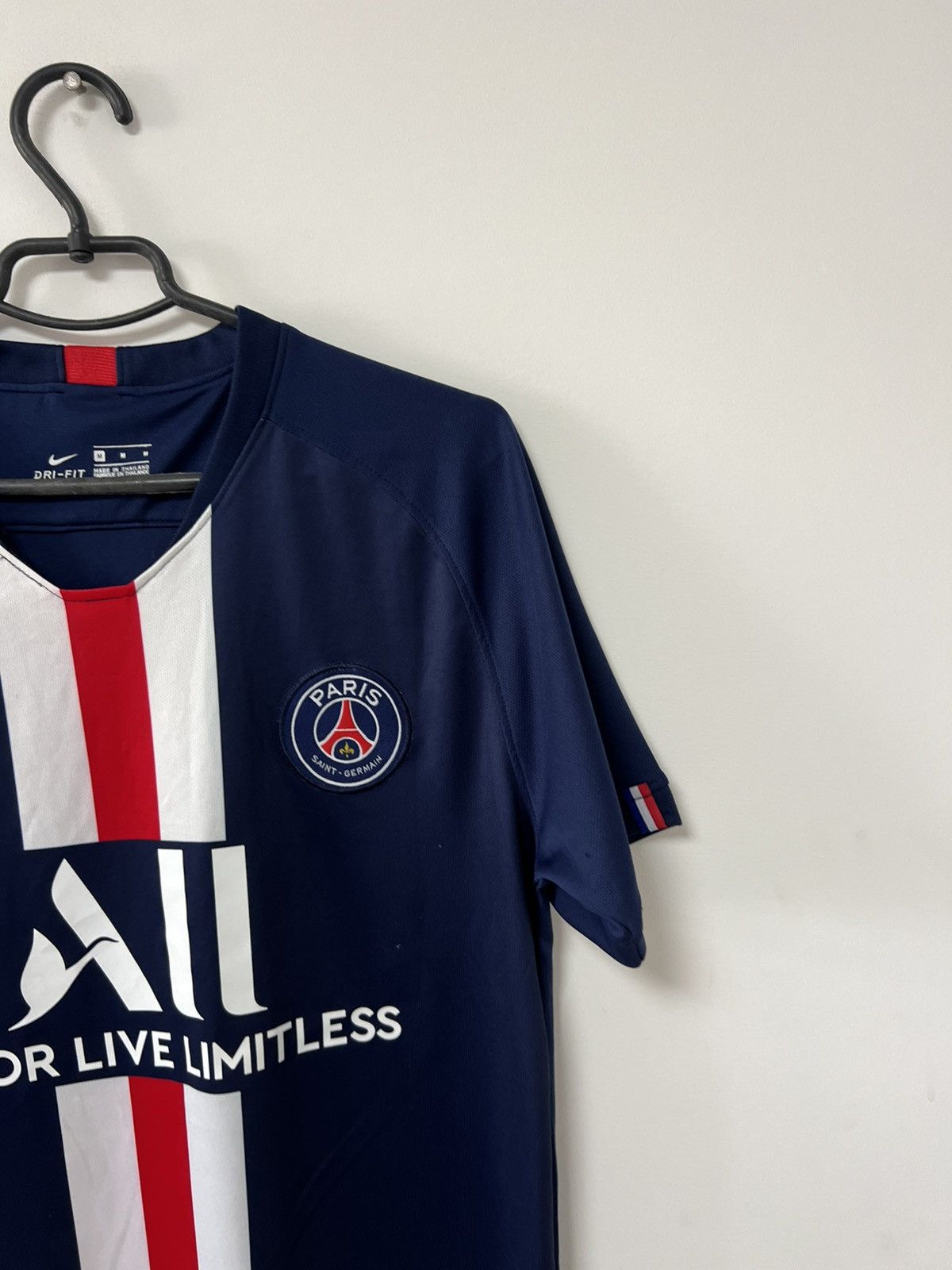 Nike PSG 2019/20 Home Jersey Mbappe #7 Football Shirt Nike M Size US M / EU 48-50 / 2 - 13 Thumbnail