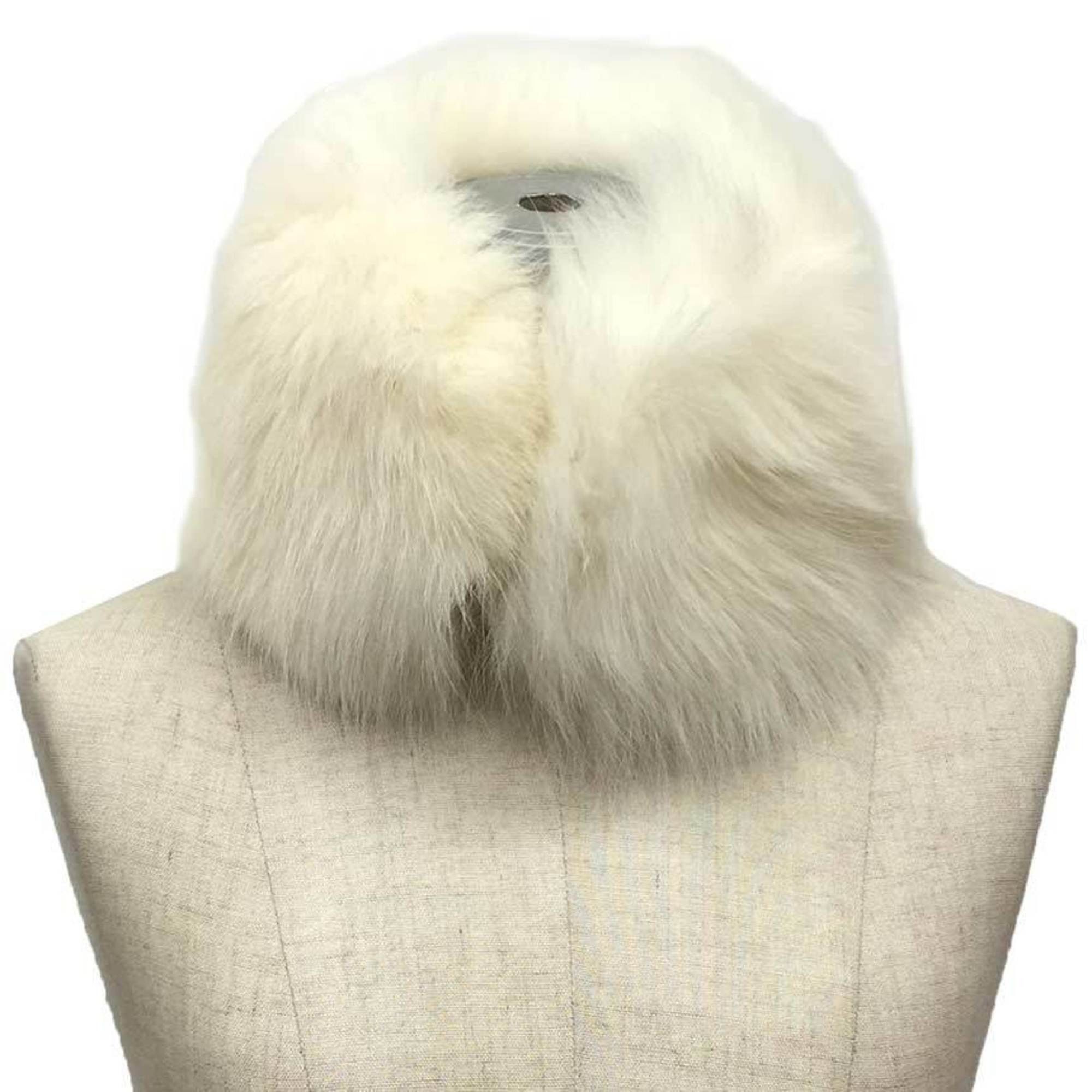image of Hermes Tippet Fox Fur Muffler Col Etriers En Renard White Stole in Silver, Women's