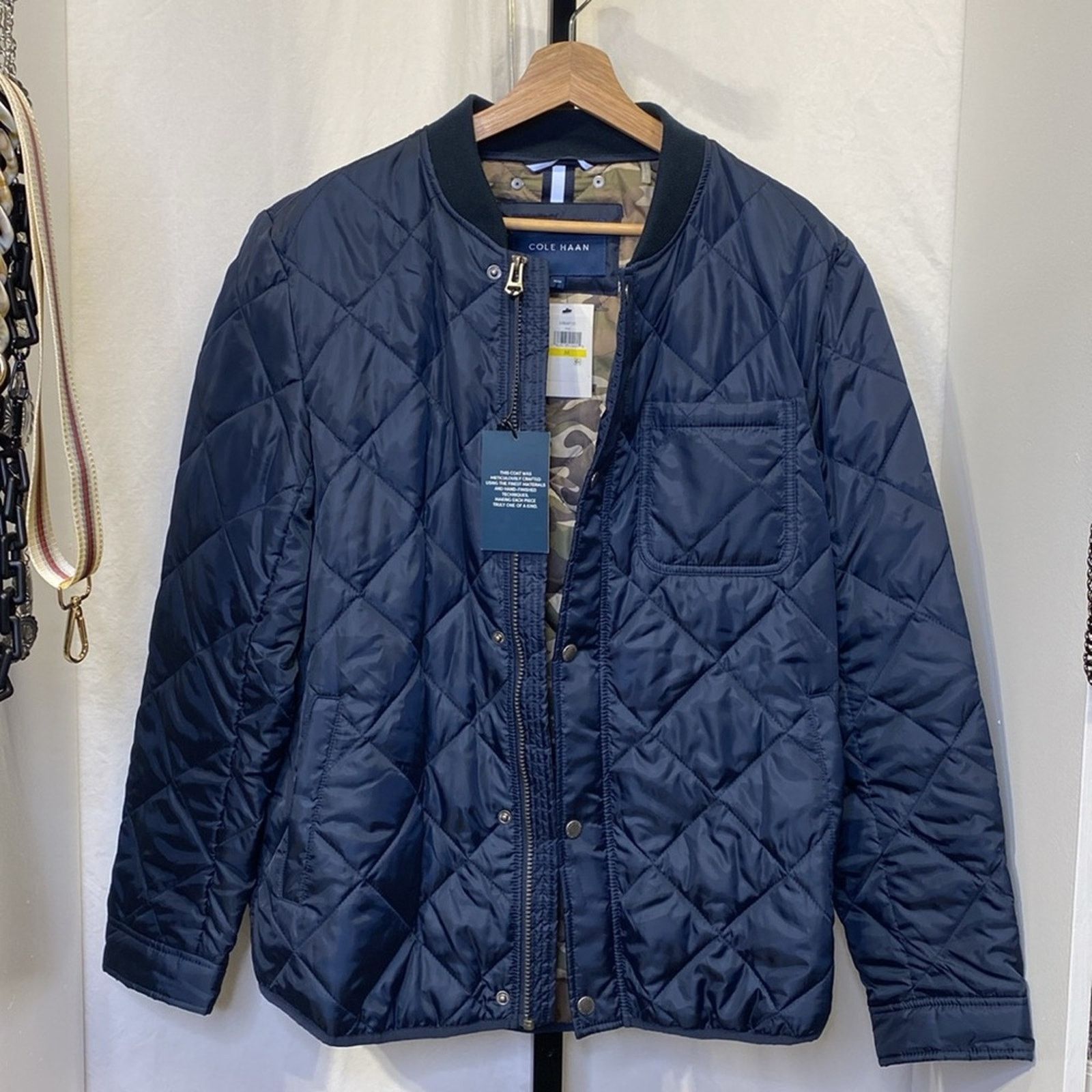 Cole Haan NWT Cole Haan quilted lightweight jacket w/camo lining Size US M / EU 48-50 / 2 - 2 Thumbnail