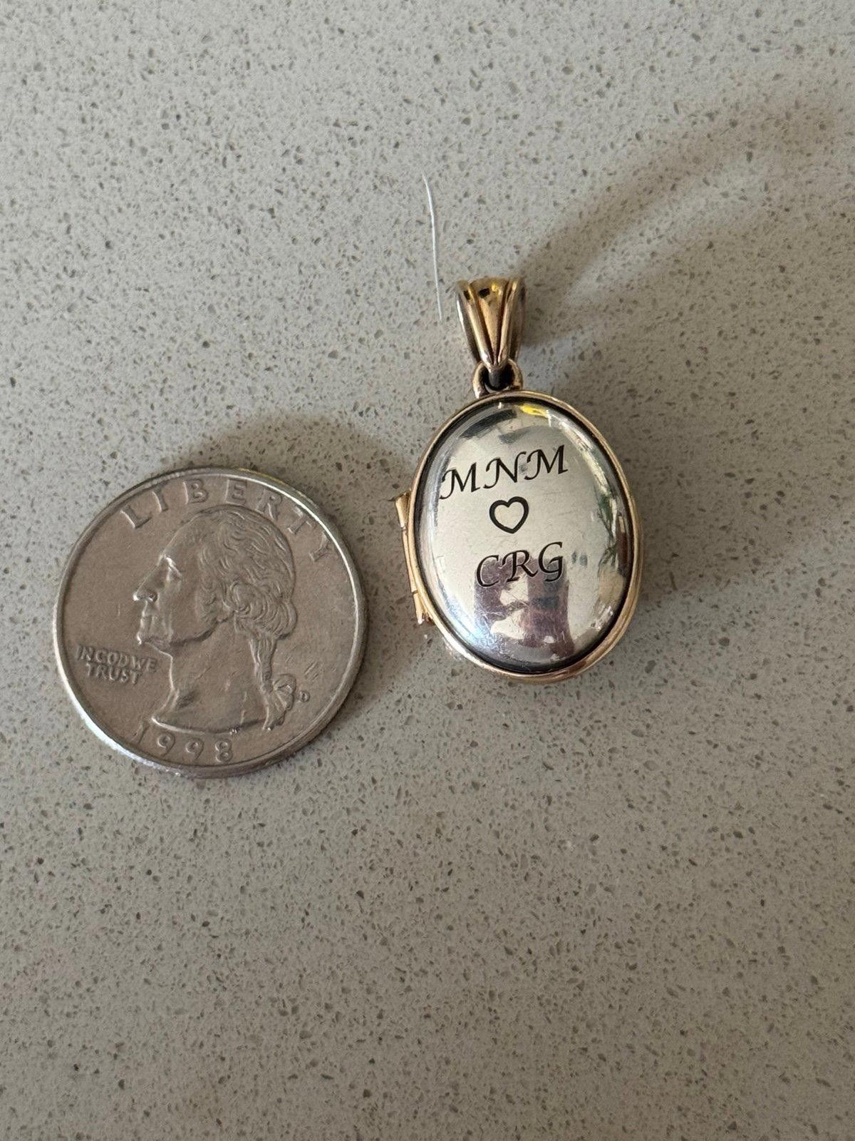 Designer James Avery Retired Rare Gold and Silver Oval 925/14K Locket Size ONE SIZE - 1 Thumbnail