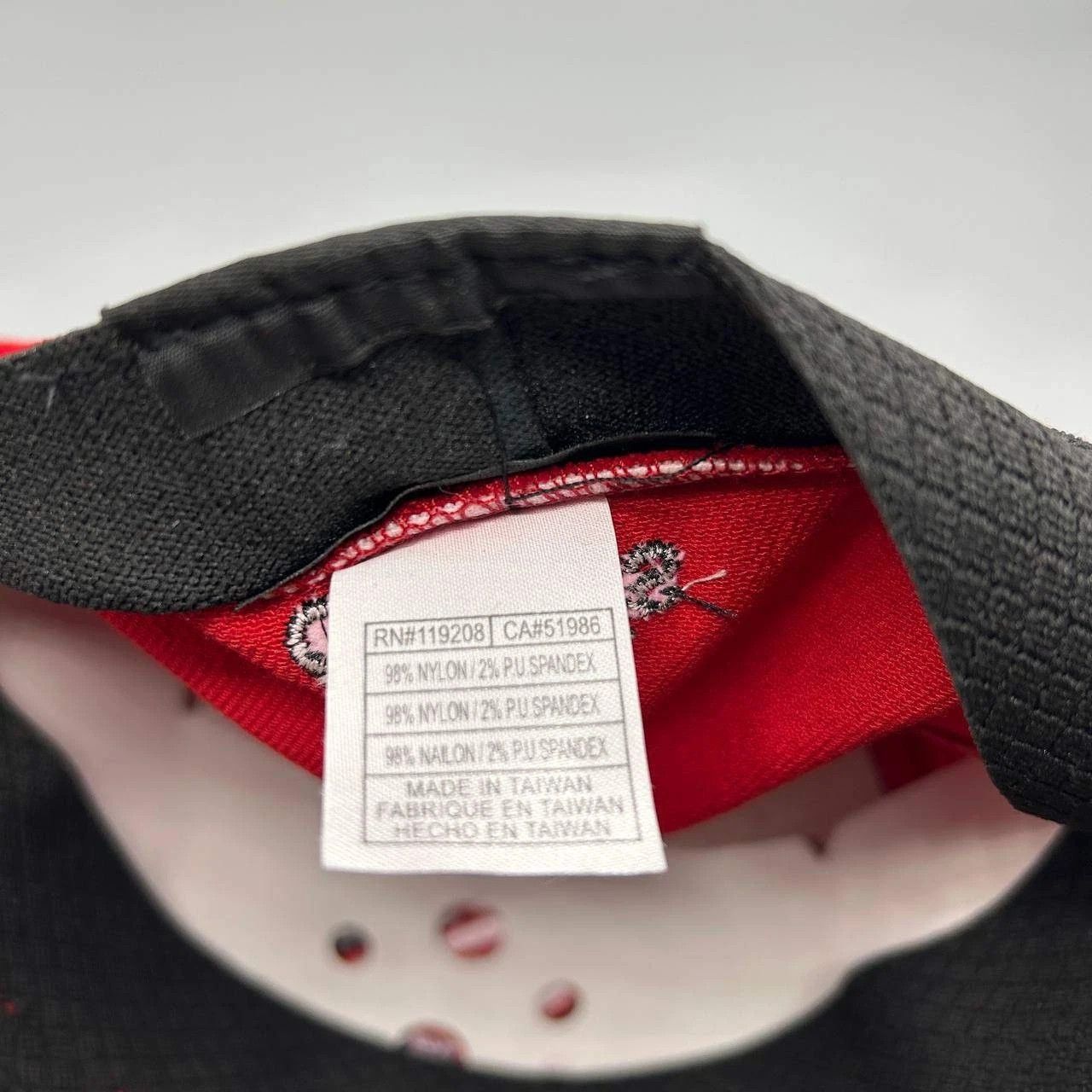 Adidas NC State Wolfpack Hat Men Red Black Stretch Fitted Cap S-M Size ONE SIZE - 4 Thumbnail