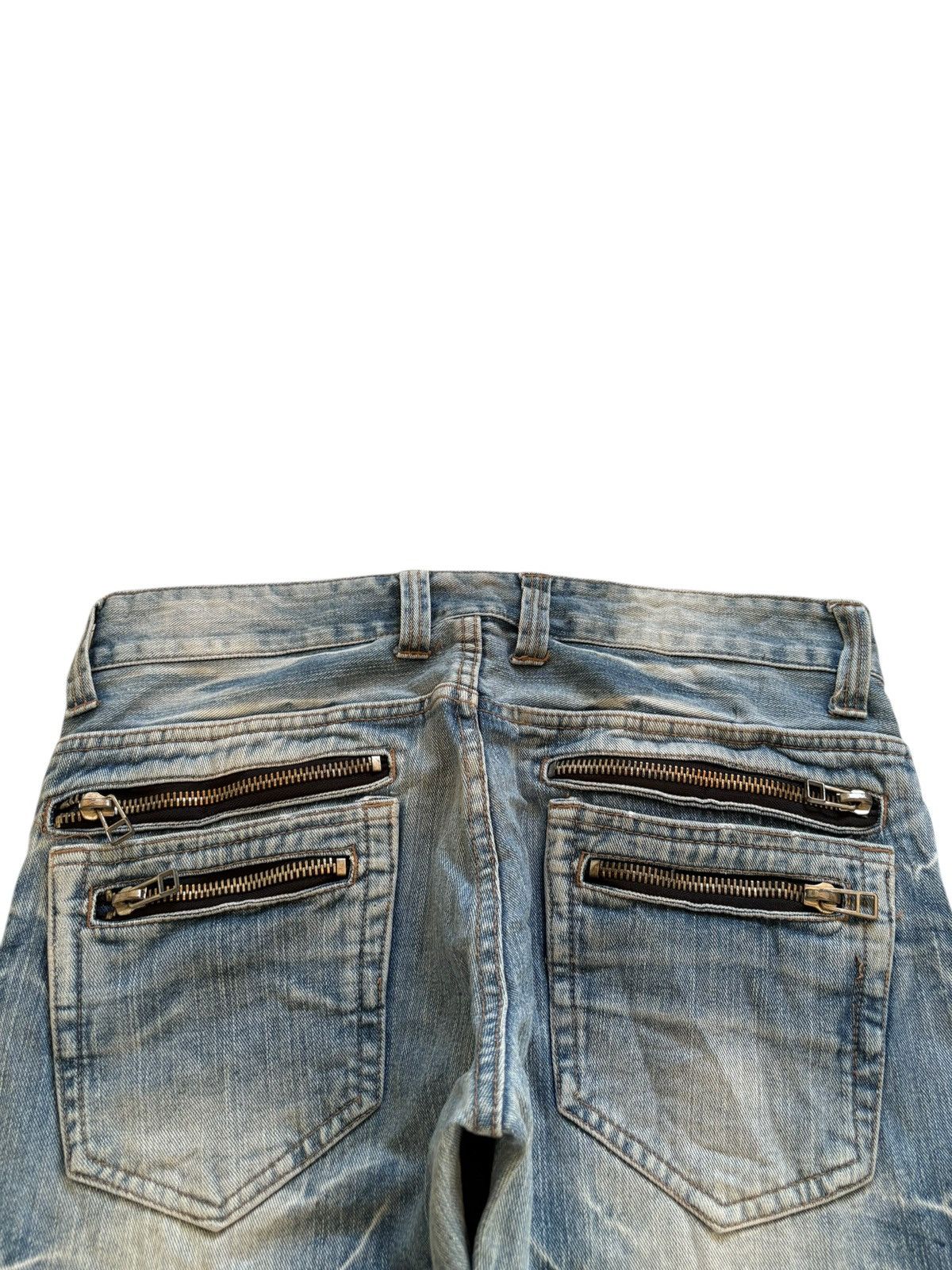 Japanese Brand Vintage Japanese Brand Faded Wash Distressed Jeans Size US 33 - 9 Thumbnail
