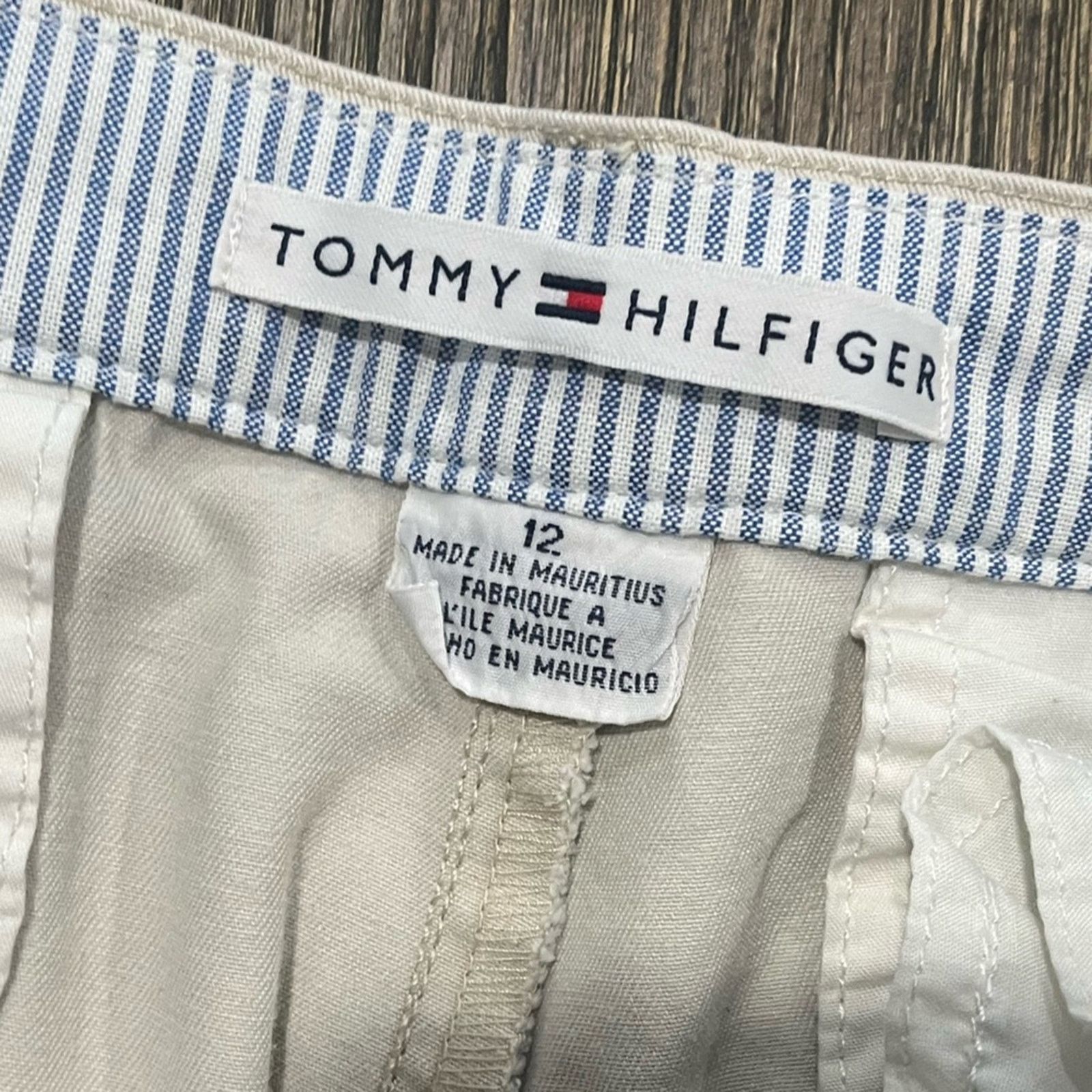 Tommy Hilfiger Tommy Hilfiger Womens Chino Shorts High Rise Flat Front 12 Size 34" / US 12 / IT 48 - 5 Thumbnail