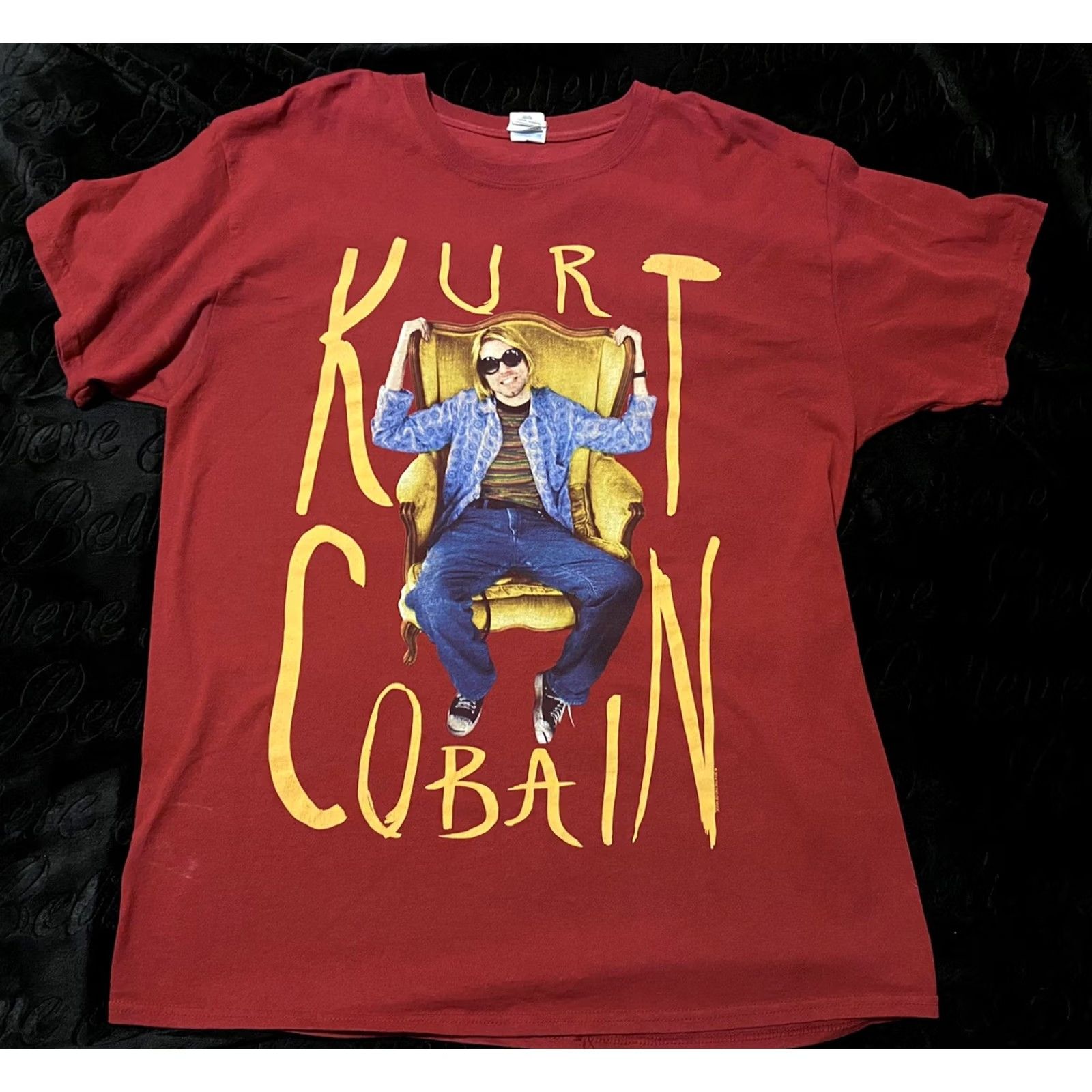 Gildan Kurt Cobain Gildan Shirt L Men’s Red Chair 2014 The End Of Music Grunge Music T-Shirt Mens Size US L / EU 52-54 / 3 - 2 Thumbnail