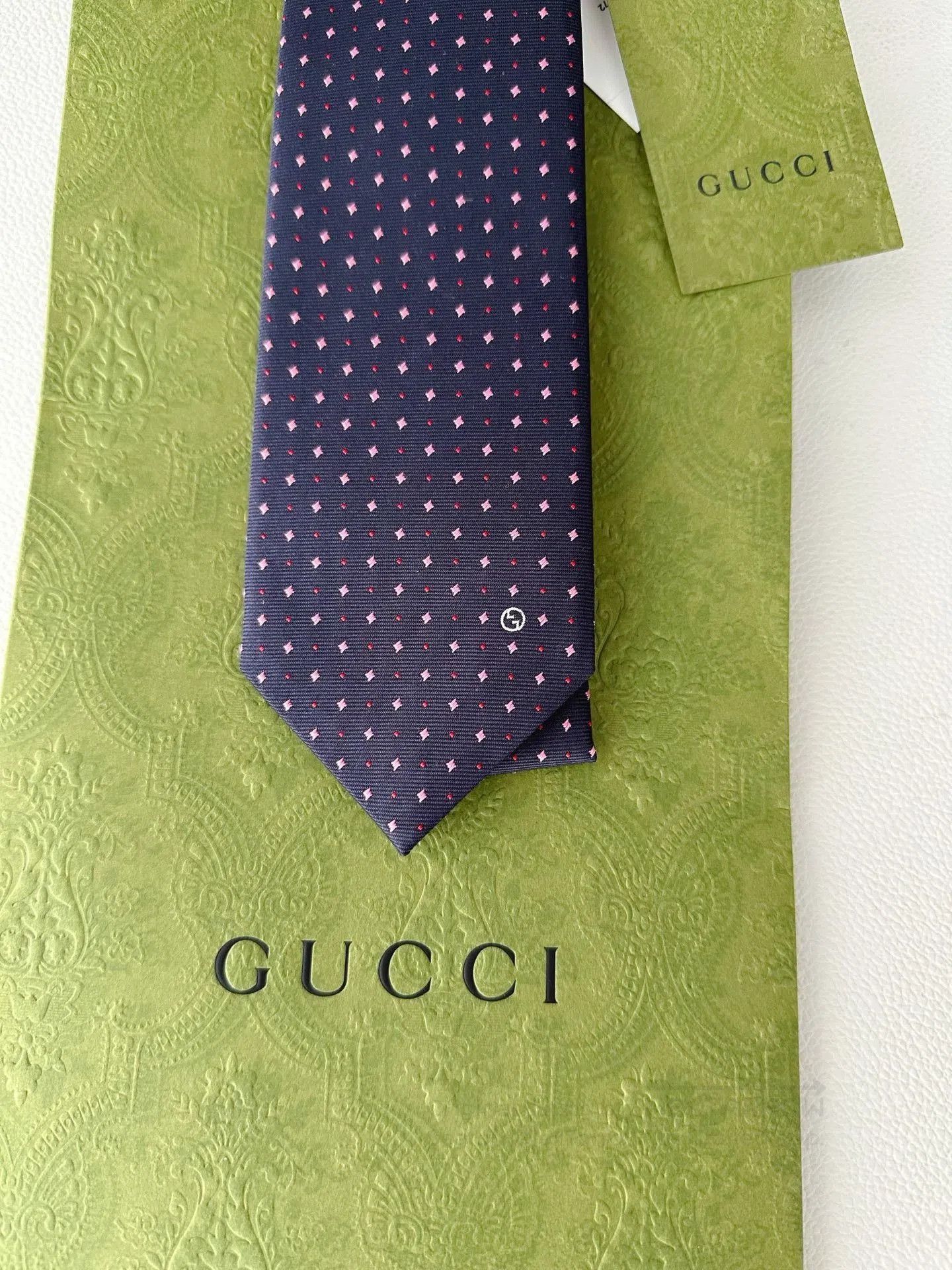 Gucci Gucci GG Embroidered Polka Dot Tie. Size ONE SIZE - 2 Thumbnail